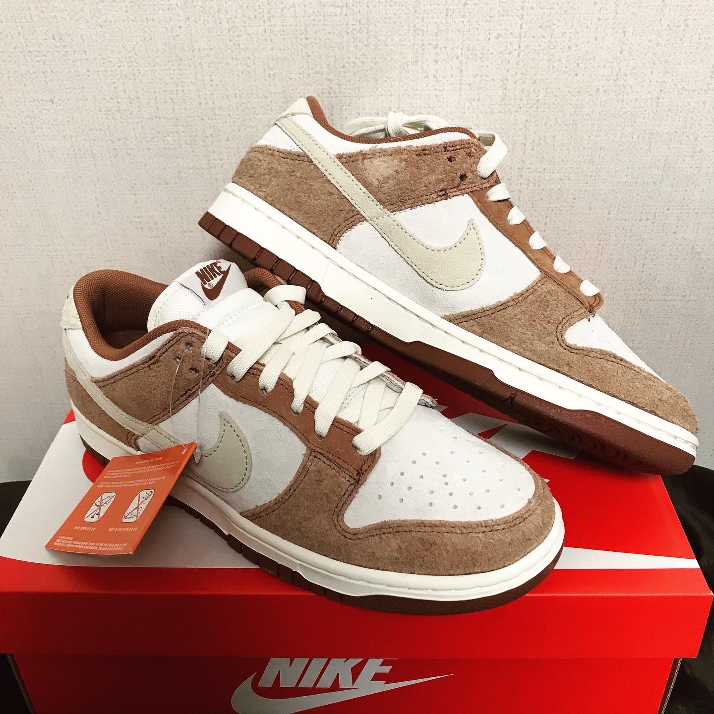 Nike Dunk Low Pro Premium Medium Curry 착용 스타일 - 2