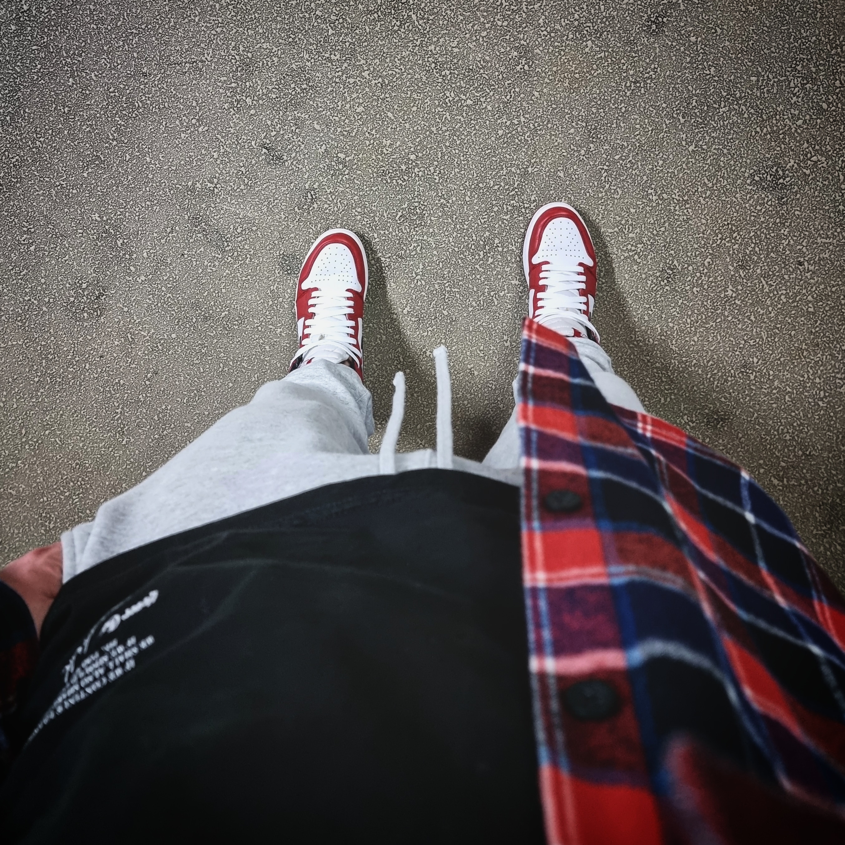 Essentials Sweatpants Heather Grey - 20FW, Jordan 1 Retro High OG Chicago 2015 착용 스타일
