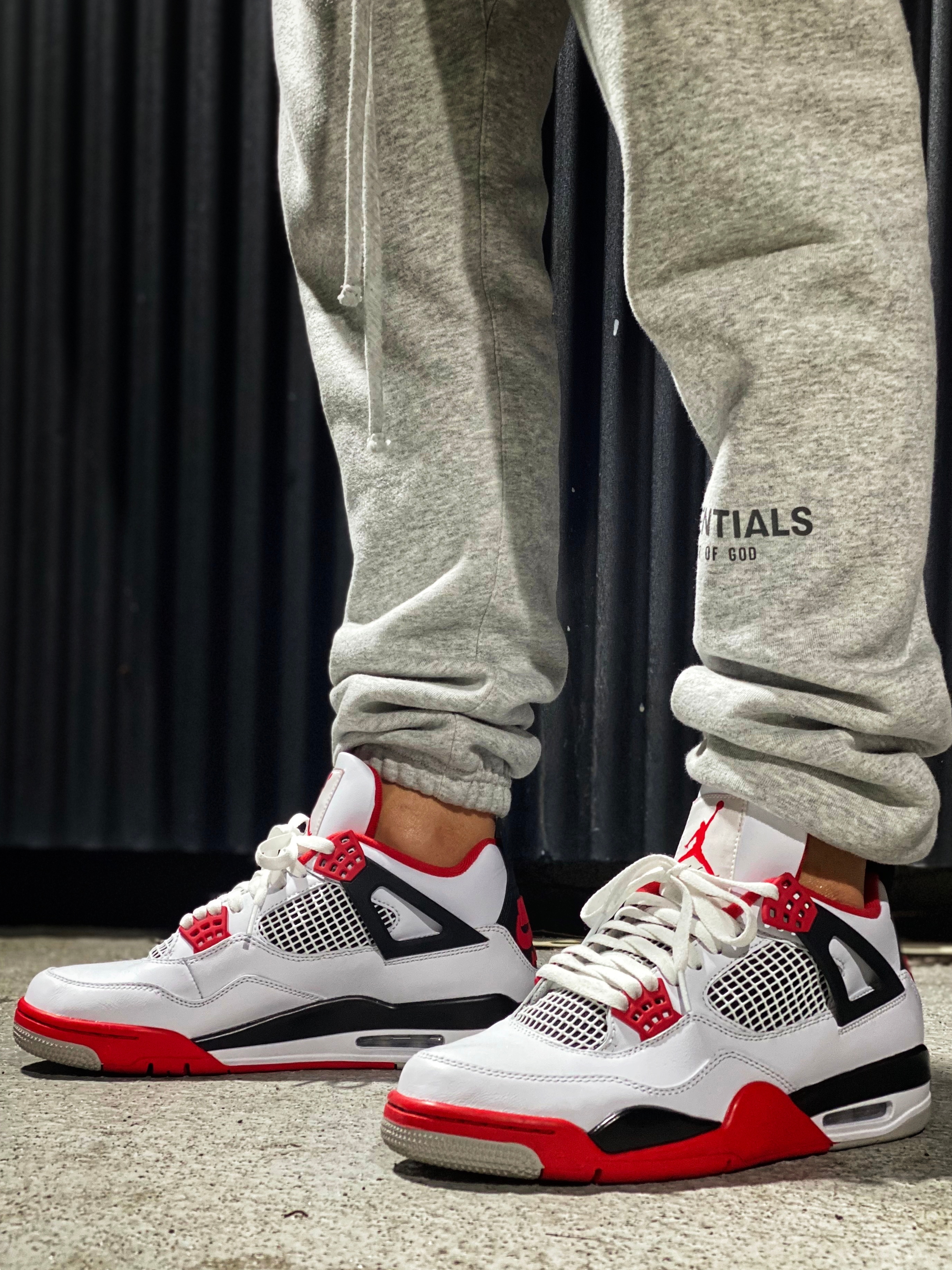 Jordan 4 Retro OG Fire Red 2020 착용 스타일 - 4