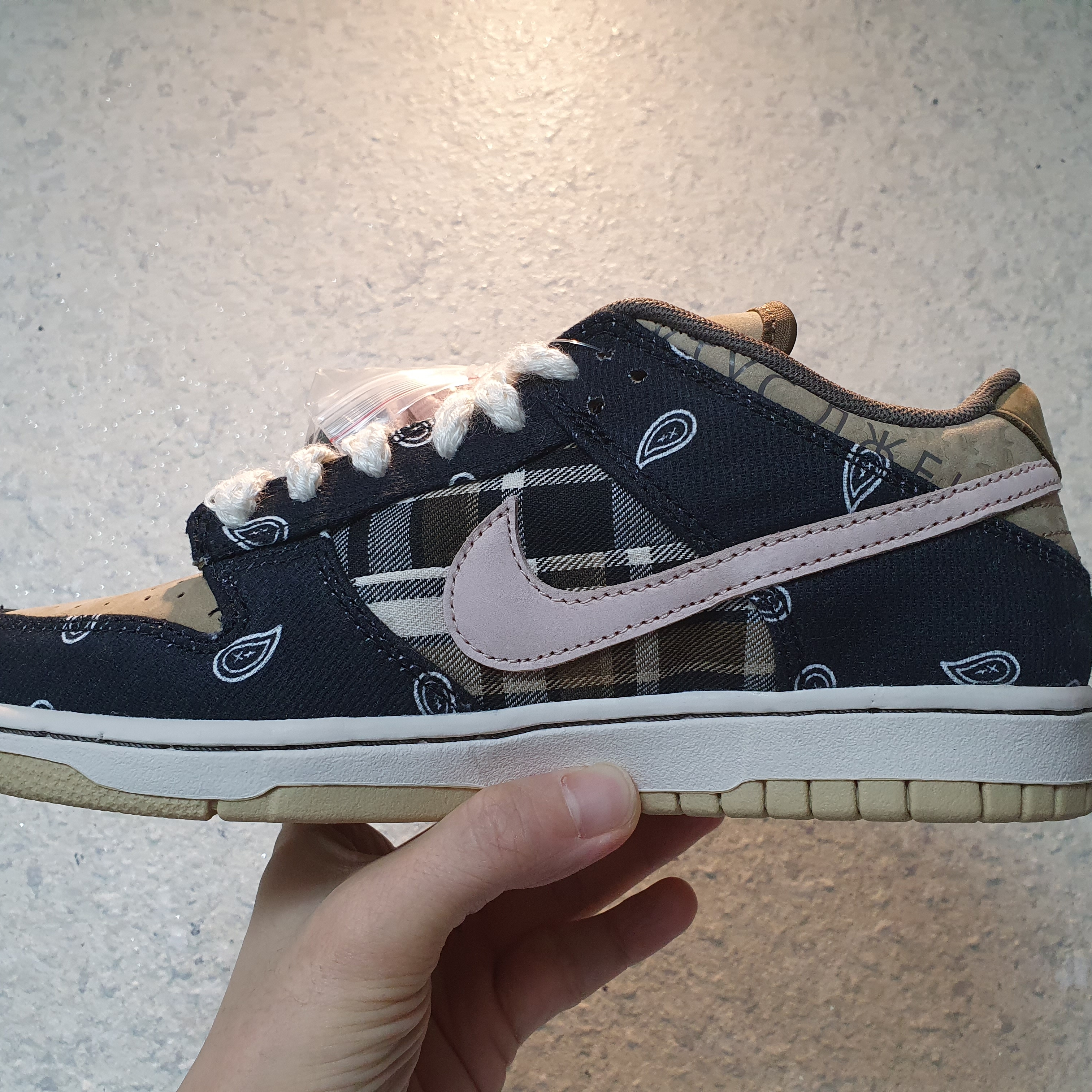 Nike x Travis Scott SB Dunk Low 착용 스타일