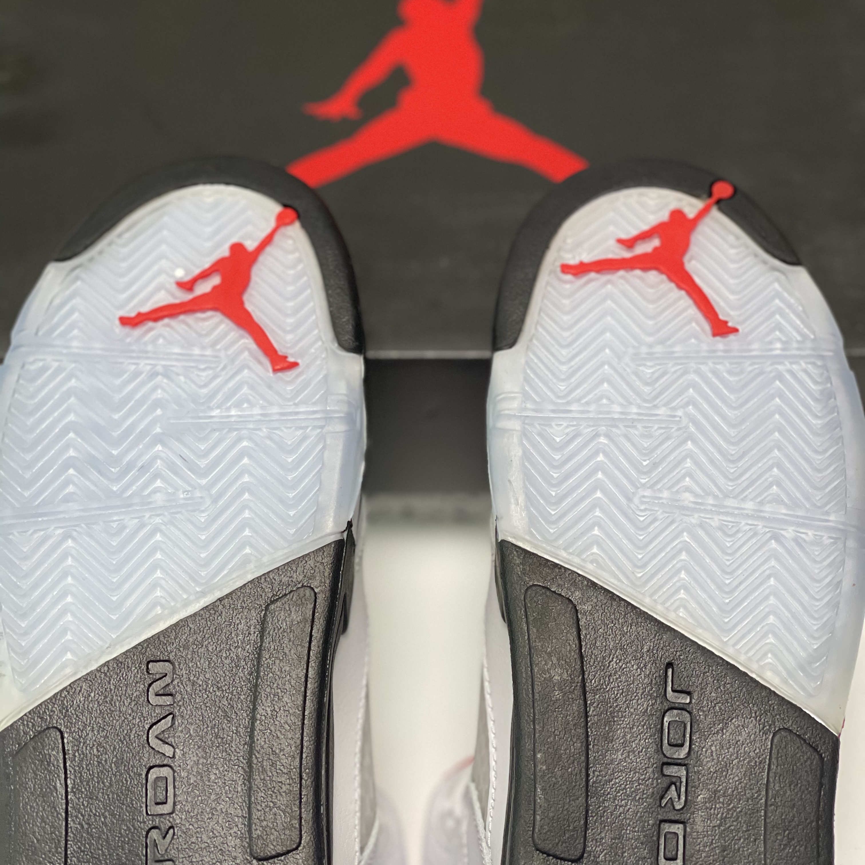 (PS) Jordan 5 Retro Fire Red Silver Tongue 2020 착용 스타일 - 4