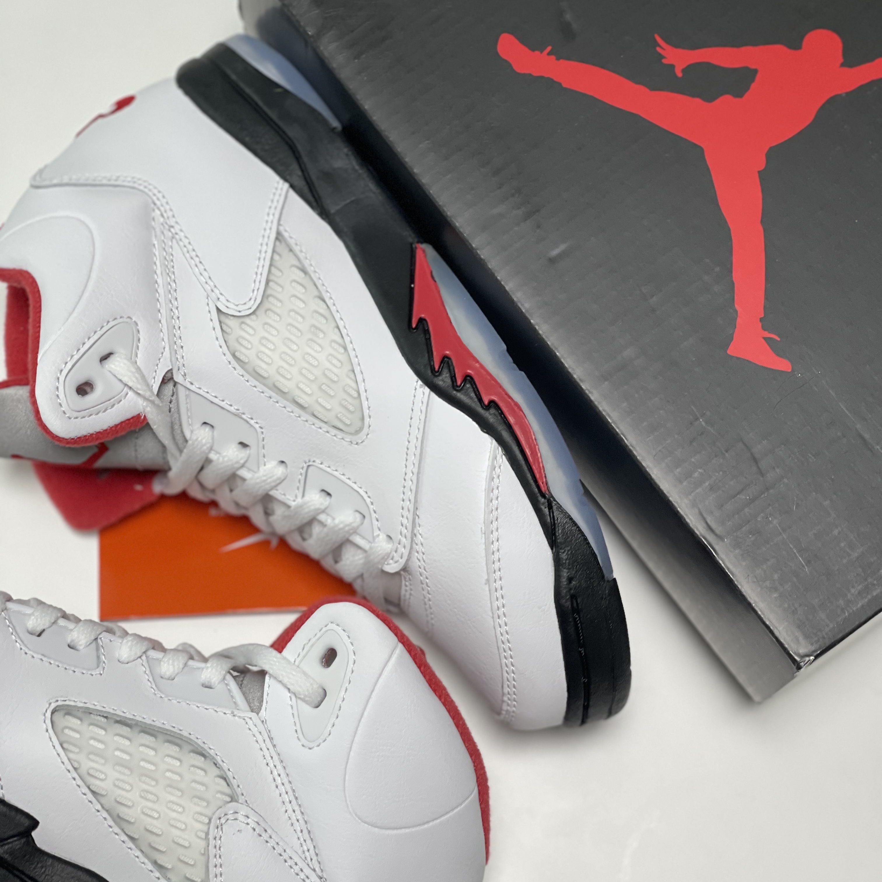 (PS) Jordan 5 Retro Fire Red Silver Tongue 2020 착용 스타일 - 2