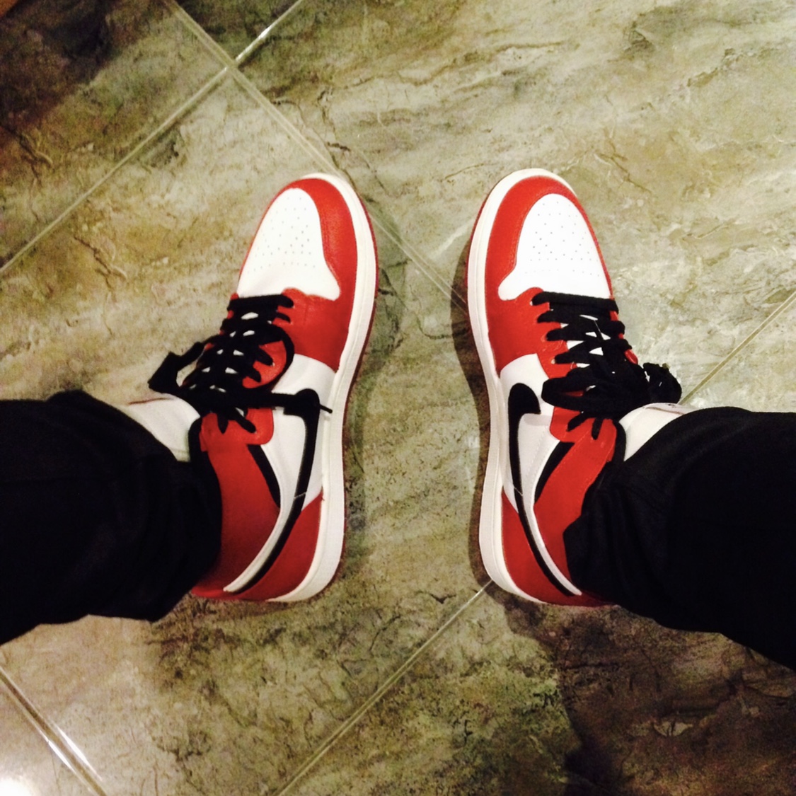 Jordan 1 Retro High OG Chicago 2015, Jordan 1 Retro Barons 착용 스타일 - 1
