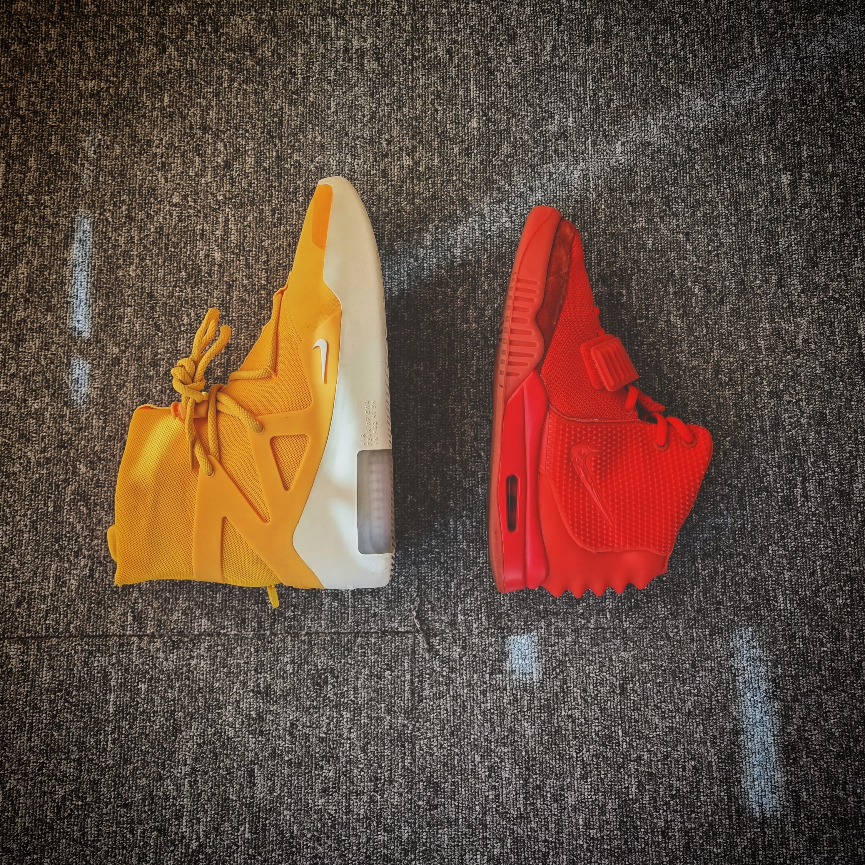 Nike Air Yeezy 2 Red October, Nike x Fear of God Air Fear of God 1 Yellow 착용 스타일