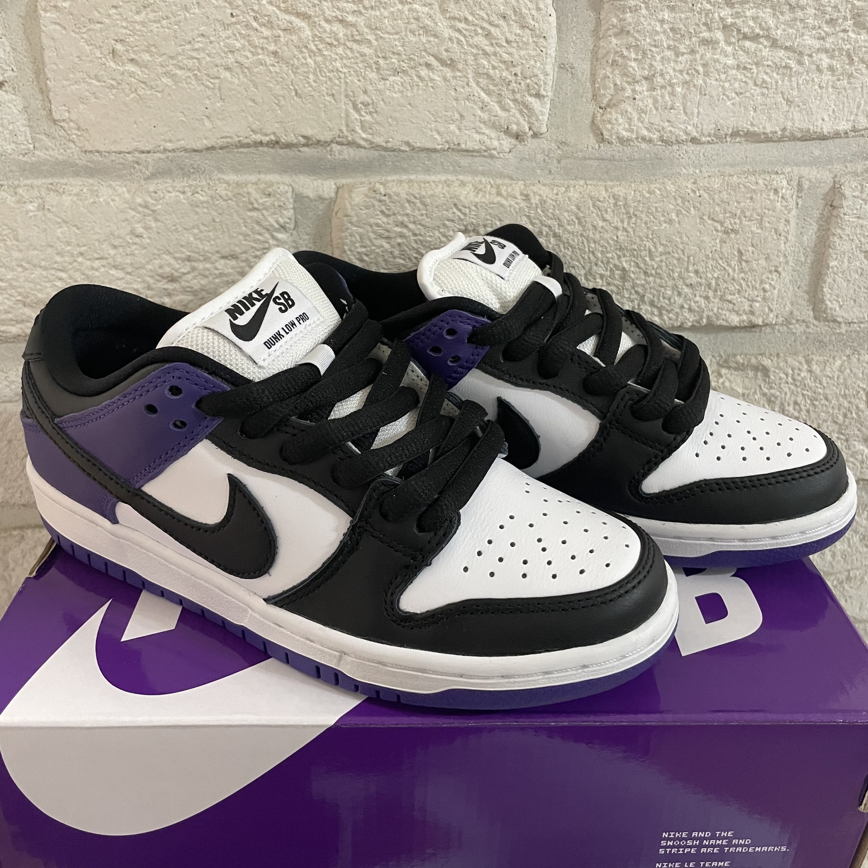 Nike SB Dunk Low Pro Court Purple 착용 스타일 - 2