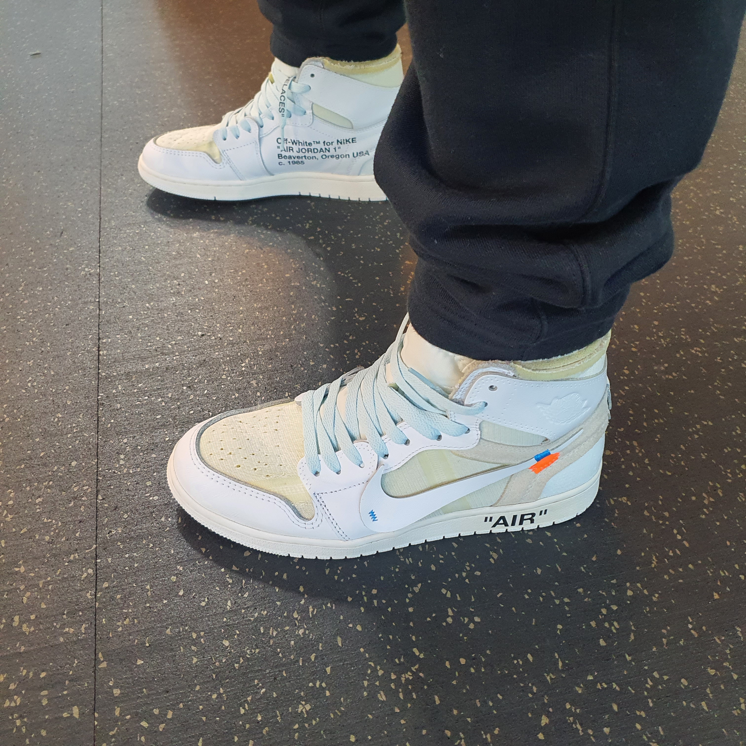Jordan 1 x Off-White Retro High White 착용 스타일