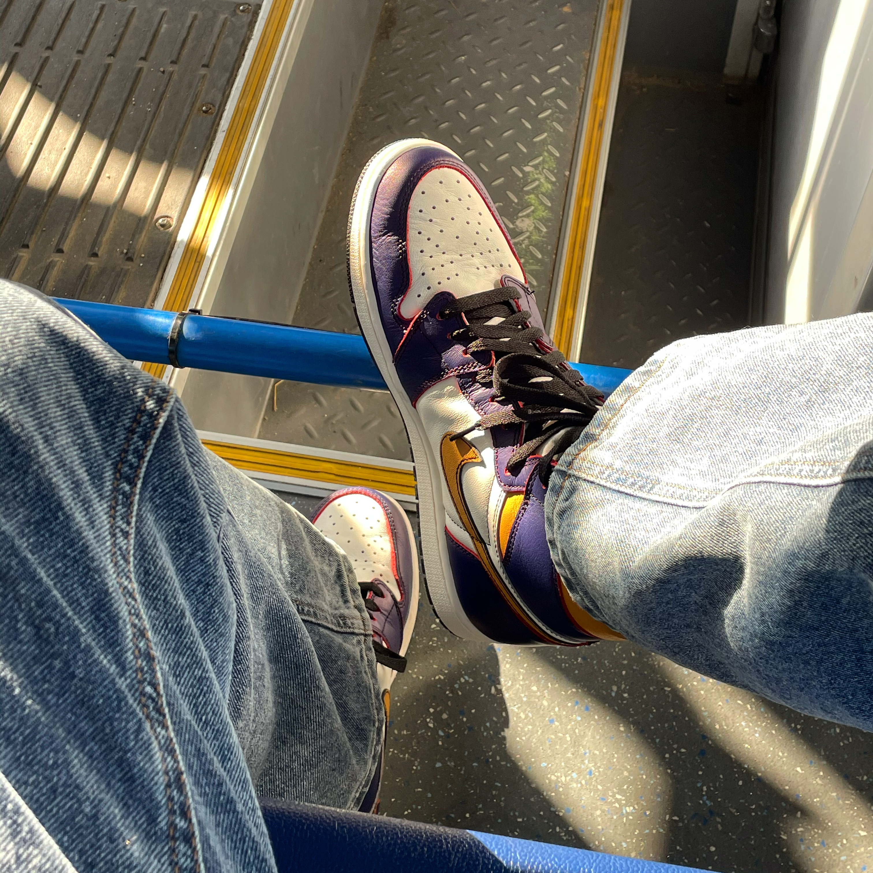 Jordan 1 Retro High OG Defiant SB LA to Chicago 착용 스타일