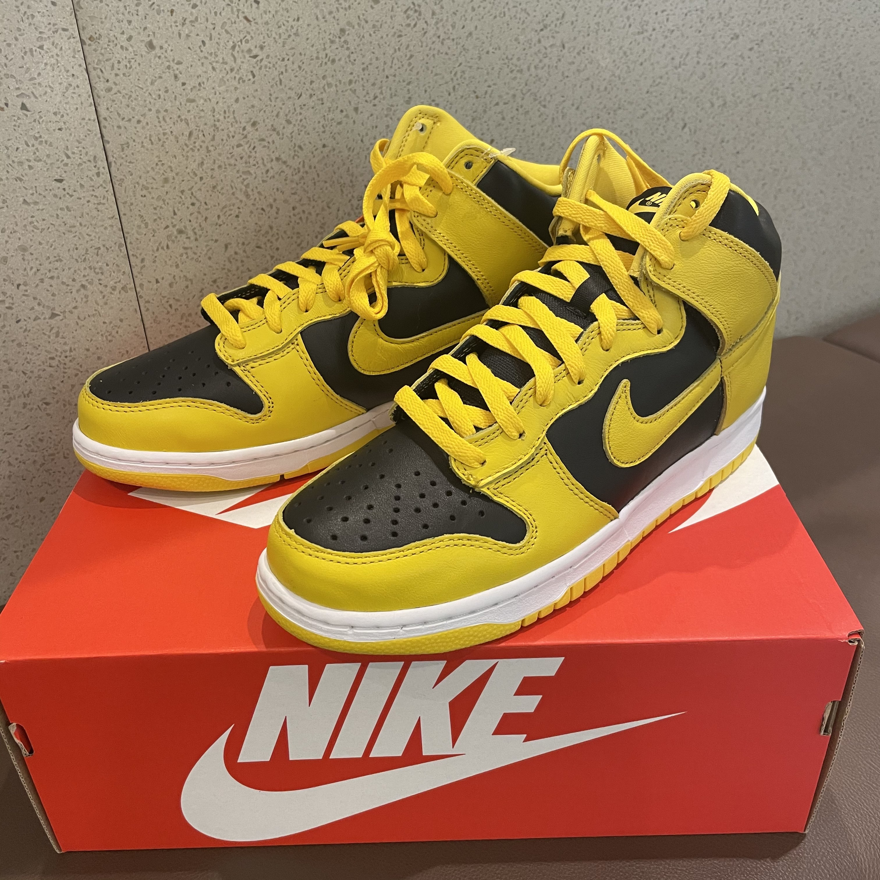 Nike Dunk High SP Varsity Maize 착용 스타일