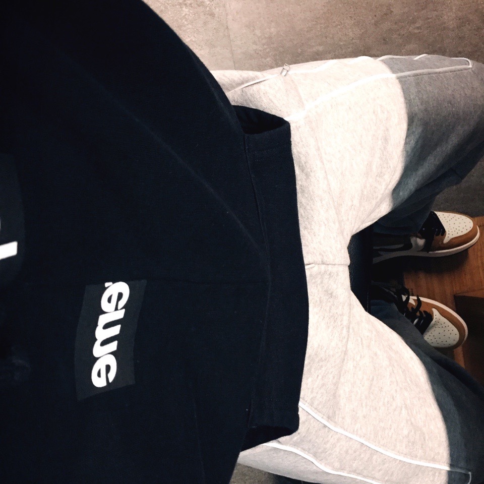 Supreme x Comme des Garcons Shirt Split Box Logo Hooded Sweatshirt Black - 18FW, Jordan 1 Retro High Rookie of the Year 착용 스타일