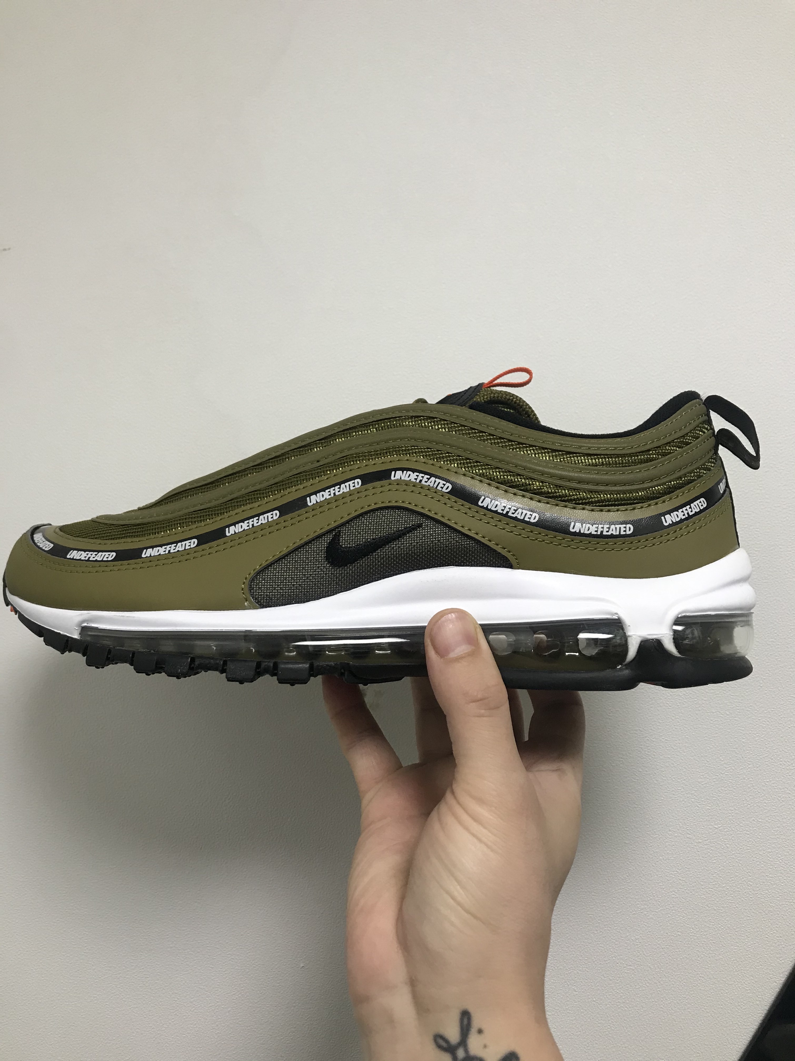 Nike x Undefeated Air Max 97 Militia Green 착용 스타일 - 2
