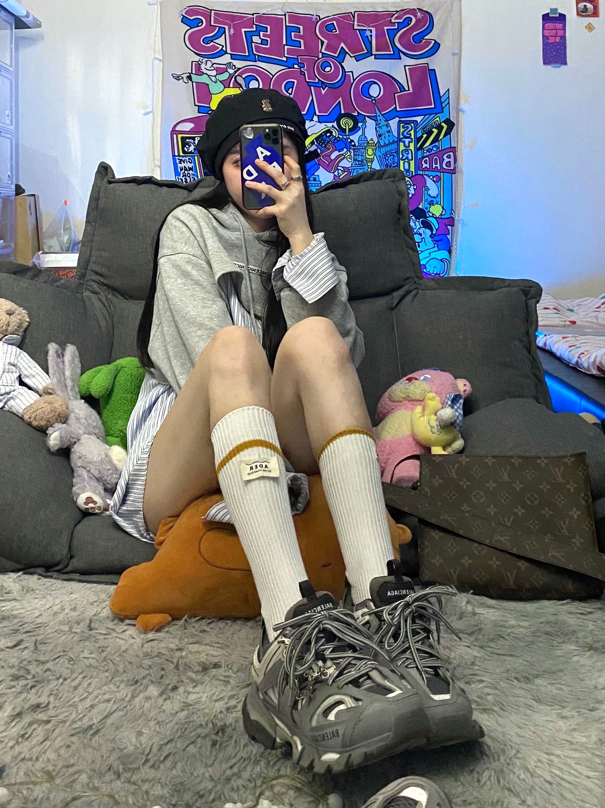 Balenciaga Track Sneakers Grey White 2019 착용 스타일 - 3