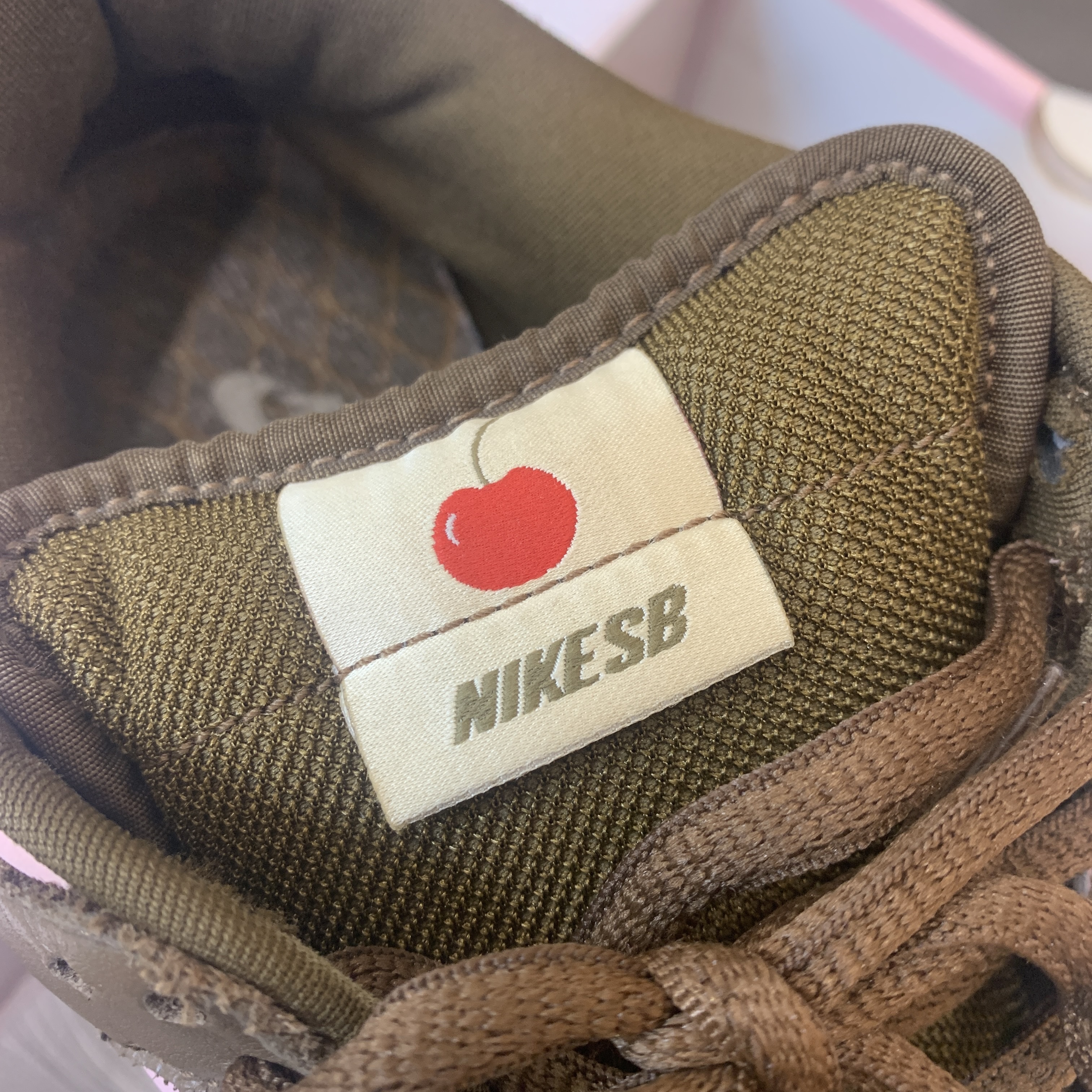 Nike x Stussy Dunk SB Low Cherry 착용 스타일
