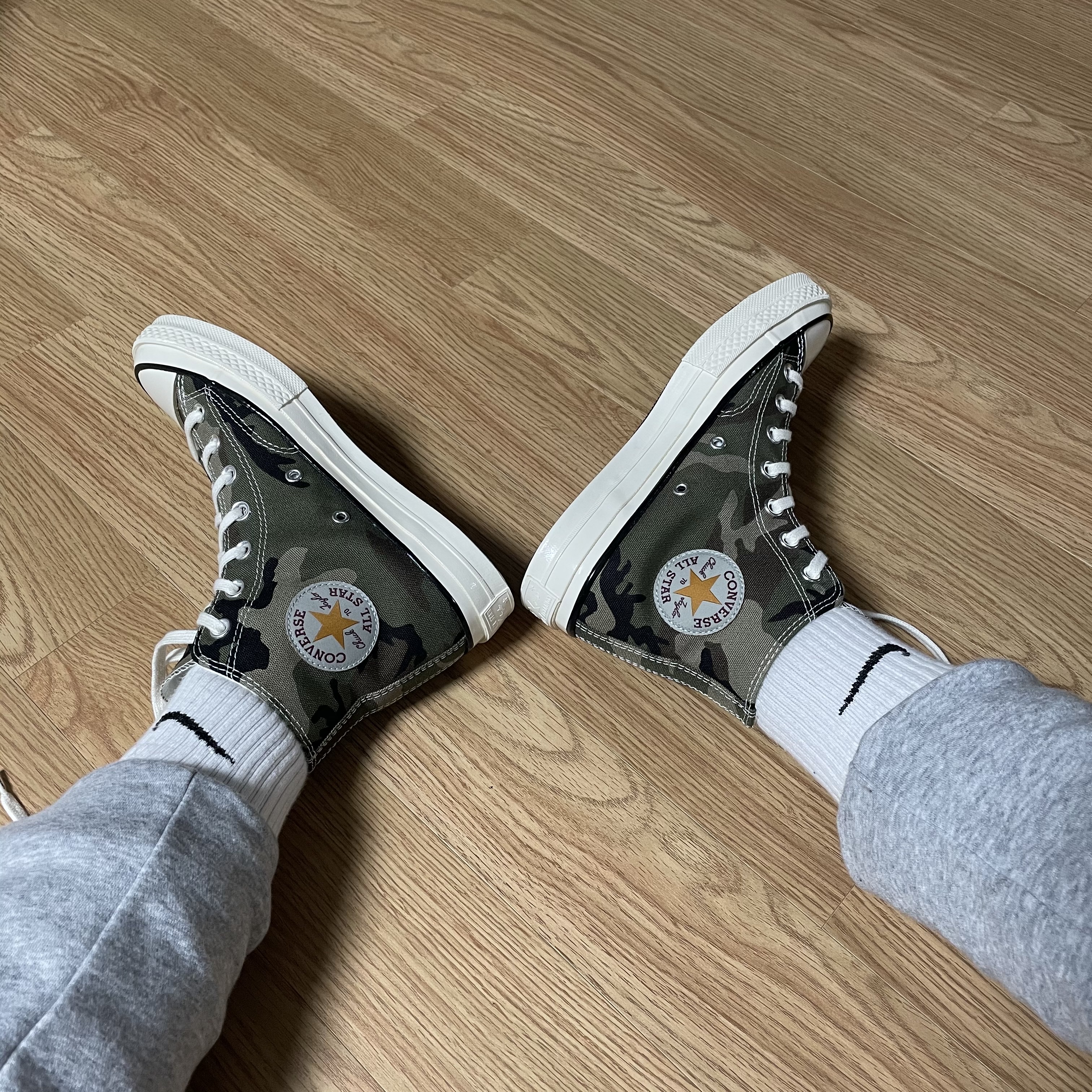 Converse x Carhartt WIP Chuck 70 High Covert Green 착용 스타일