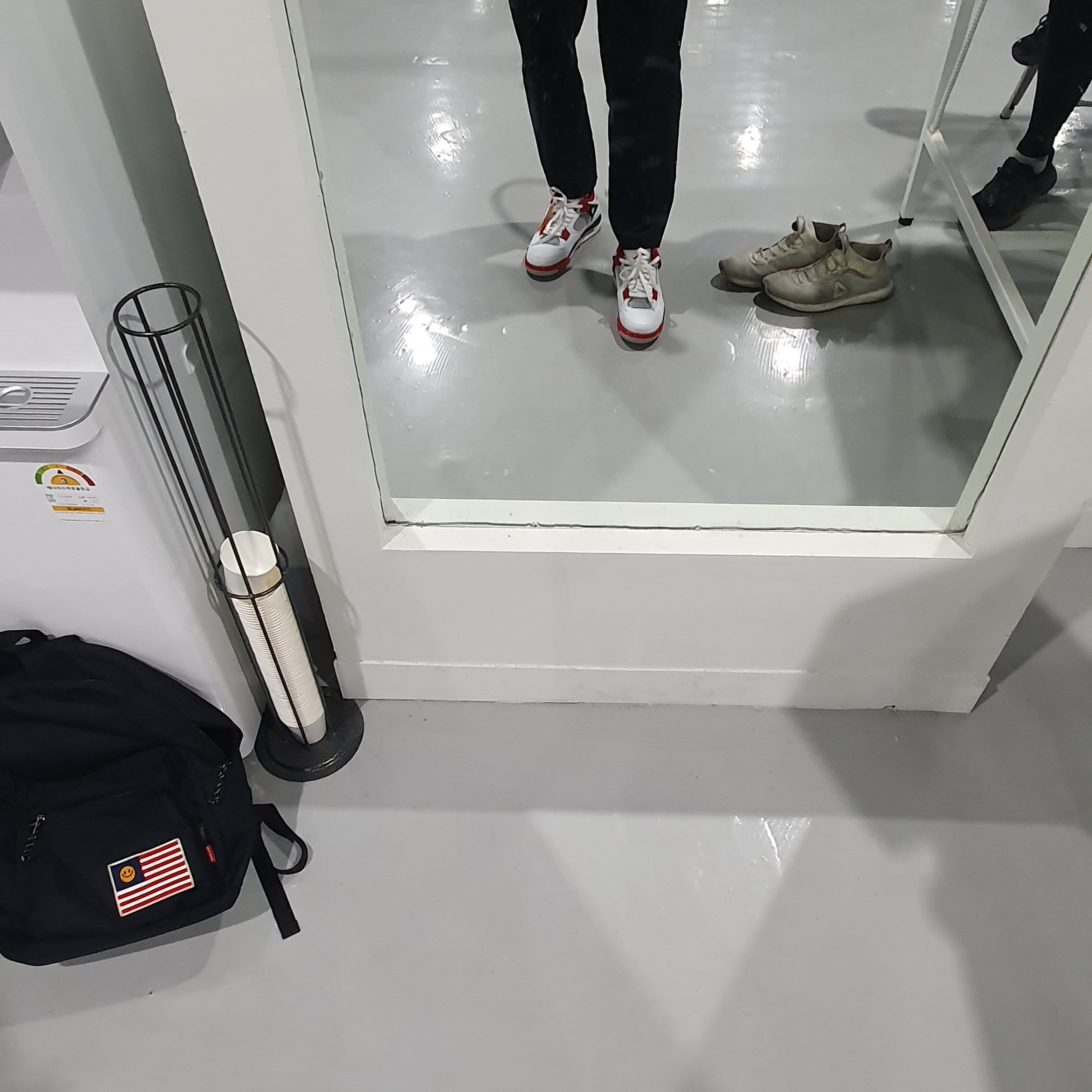 Jordan 4 Retro OG Fire Red 2020 착용 스타일 - 1
