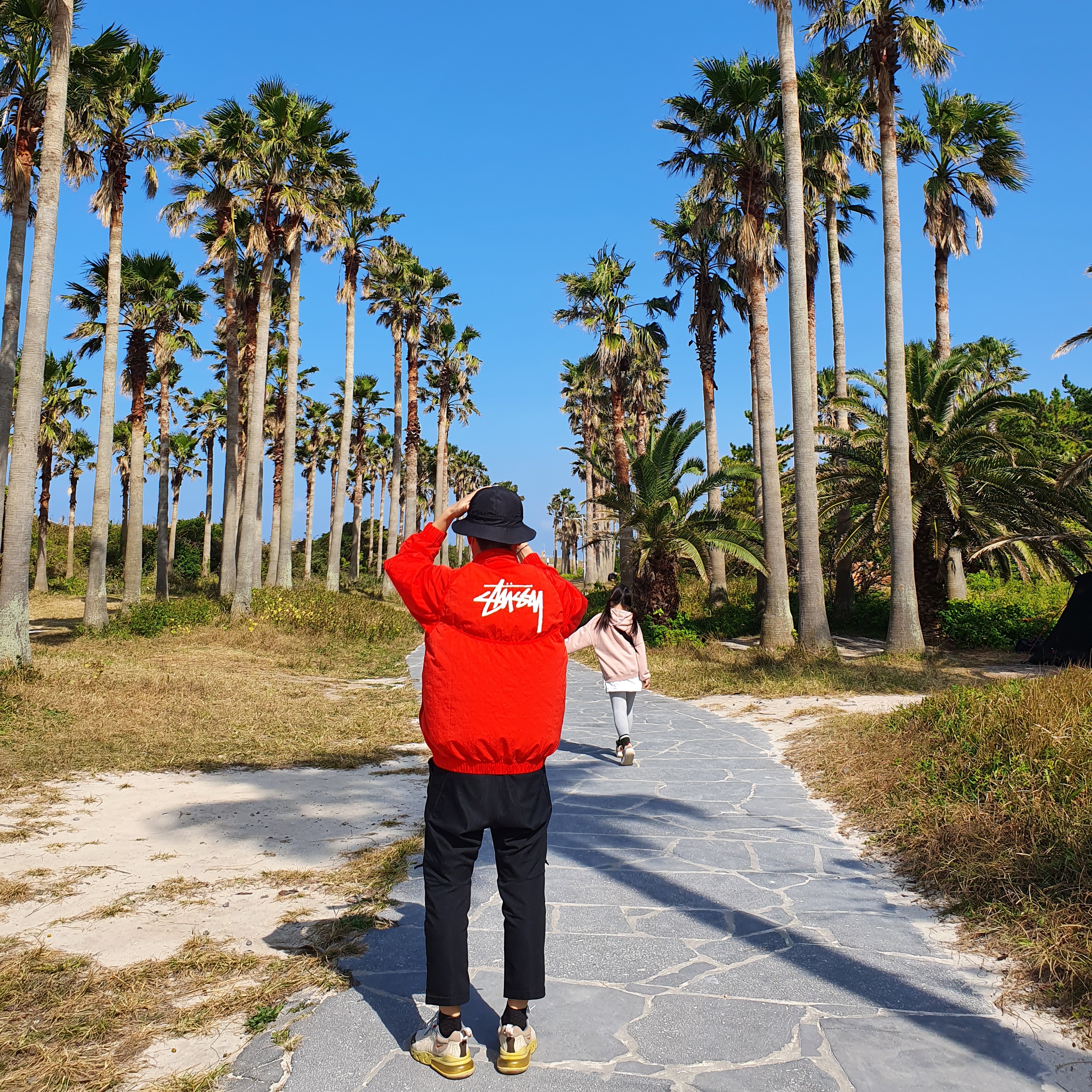 Nike x Stussy Windrunner Jacket Habanero Red, Nike x Travis Scott Air Max 270 React Cactus Trails 착용 스타일 - 1