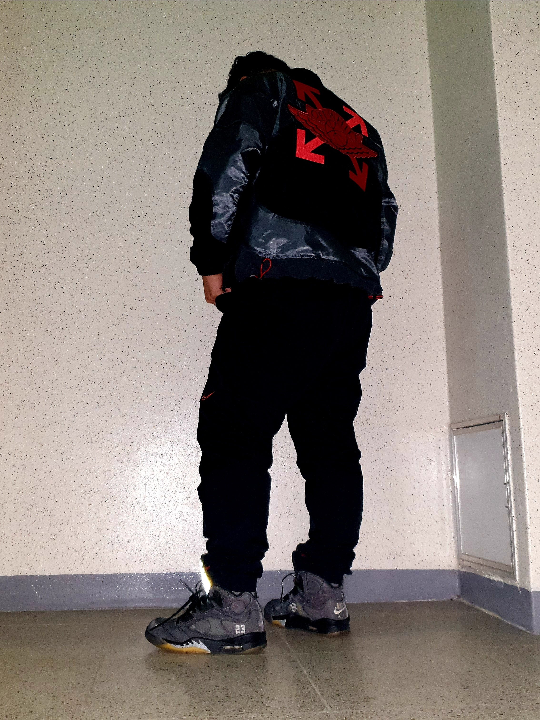 Jordan 5 x Off-White Retro SP Sail Fire Red, Jordan 5 x Off-White Retro SP Black Muslin 착용 스타일