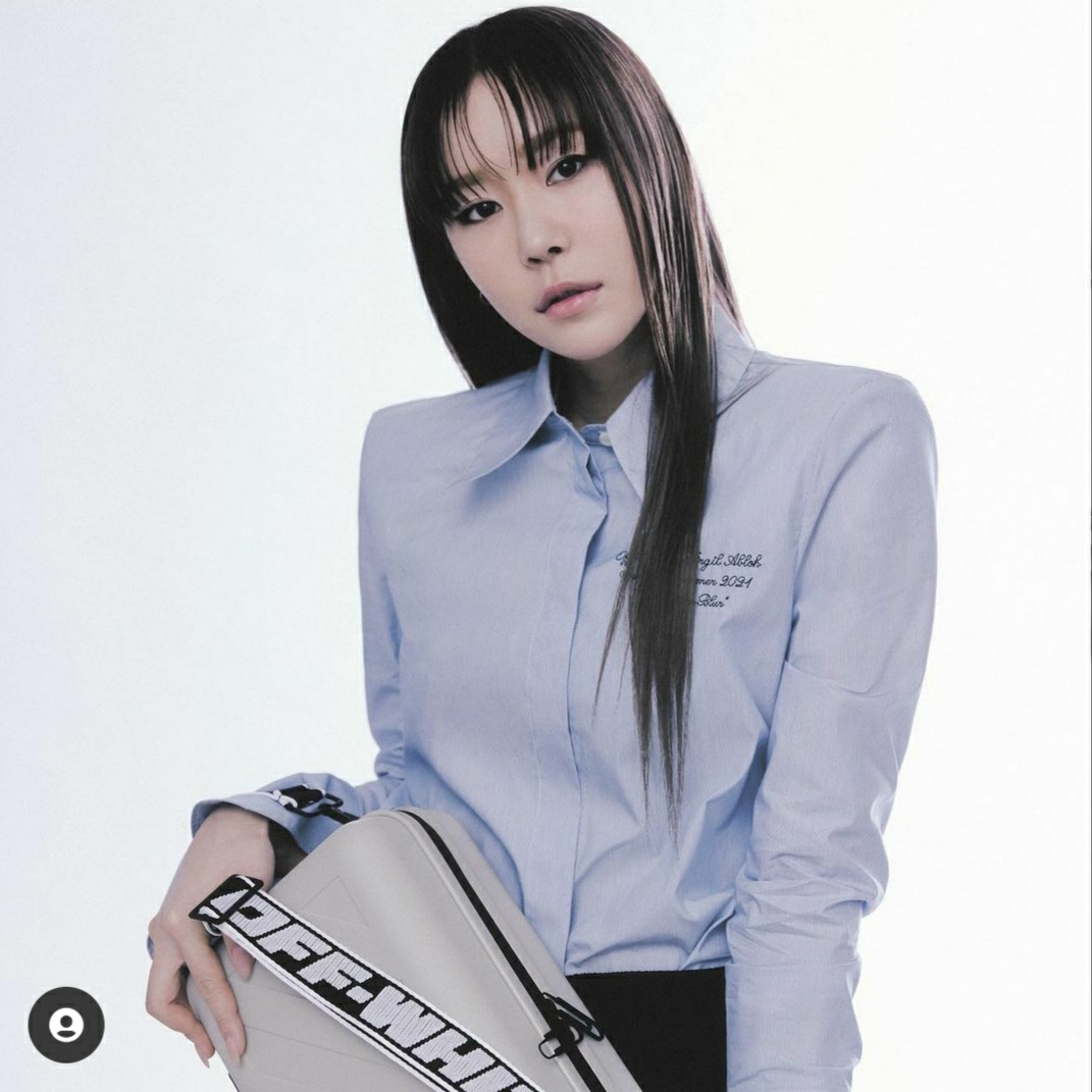 Off-White x Amore Pacific Protection Box (Without Cosmetics) 착용 스타일