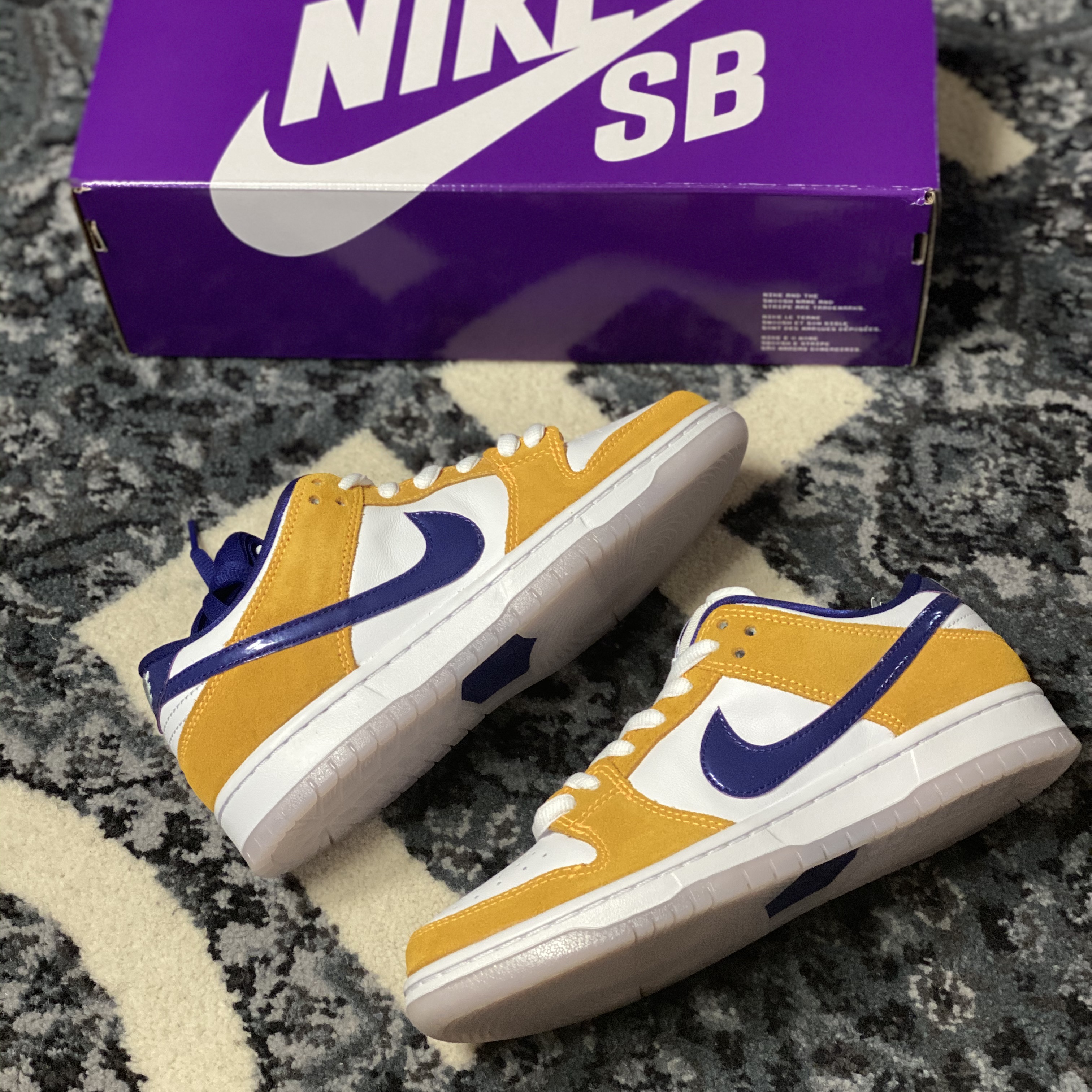 Nike SB Dunk Low Laser Orange 착용 스타일