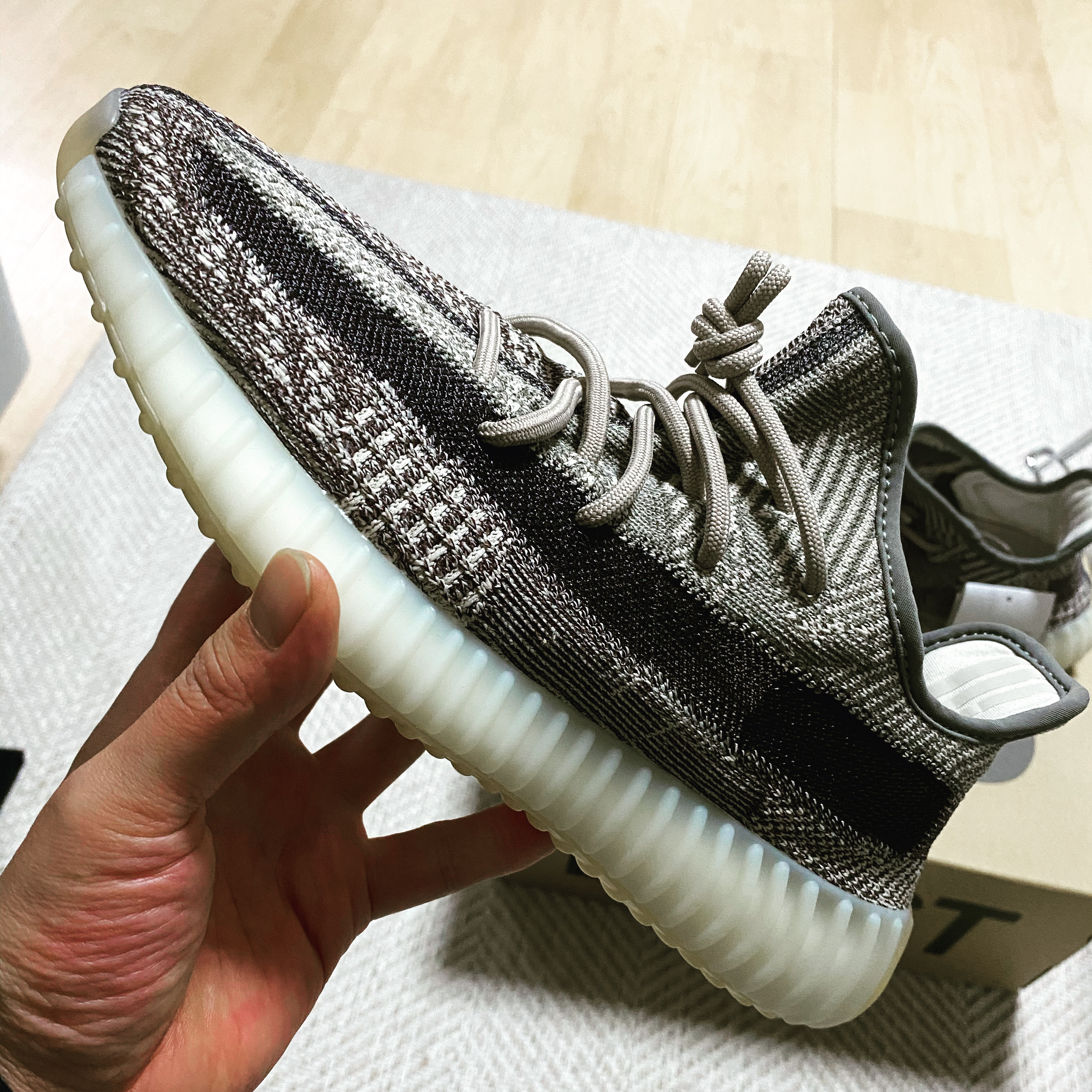 Adidas Yeezy Boost 350 V2 Zyon 착용 스타일