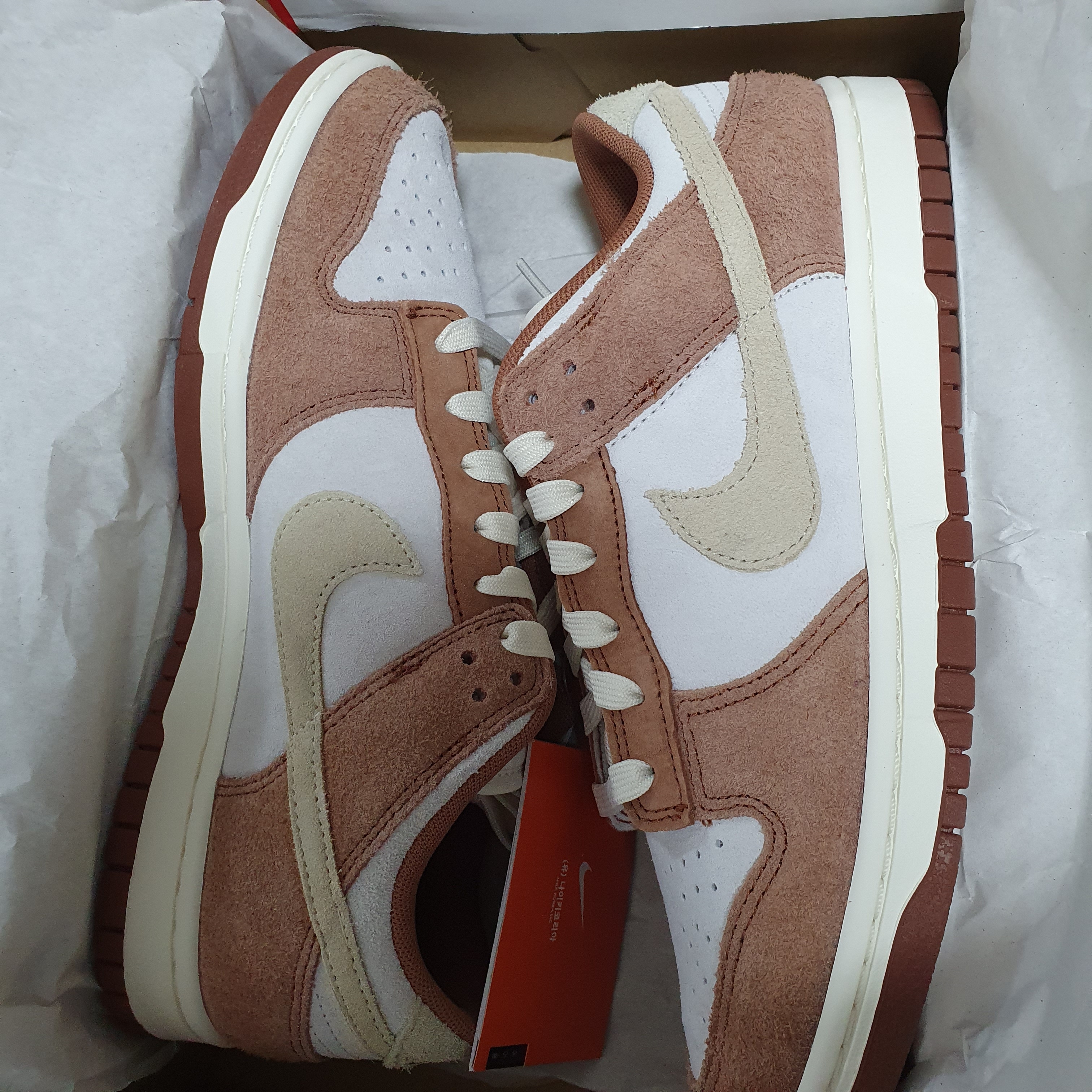 Nike Dunk Low Pro Premium Medium Curry 착용 스타일
