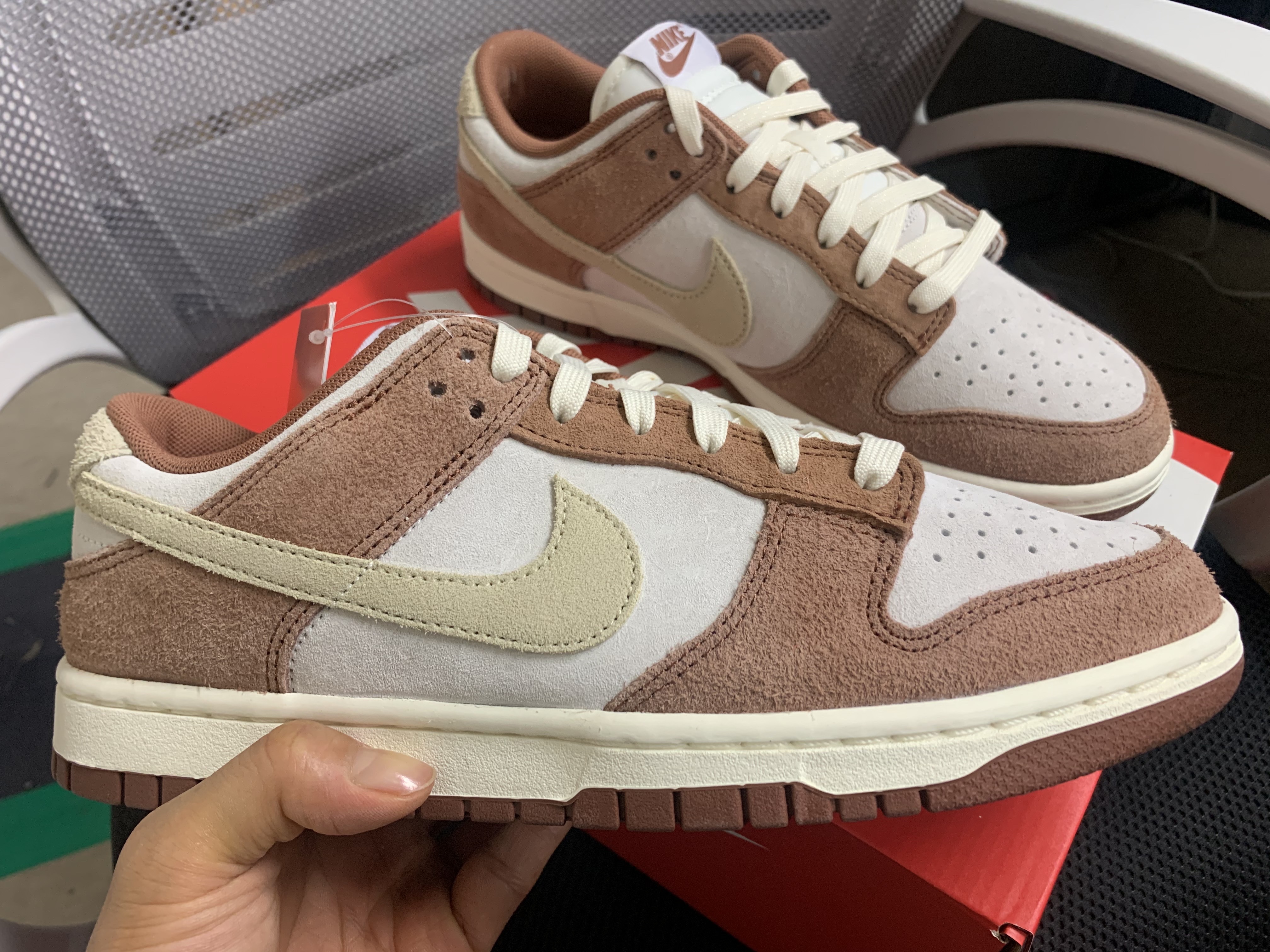 Nike Dunk Low Pro Premium Medium Curry 착용 스타일
