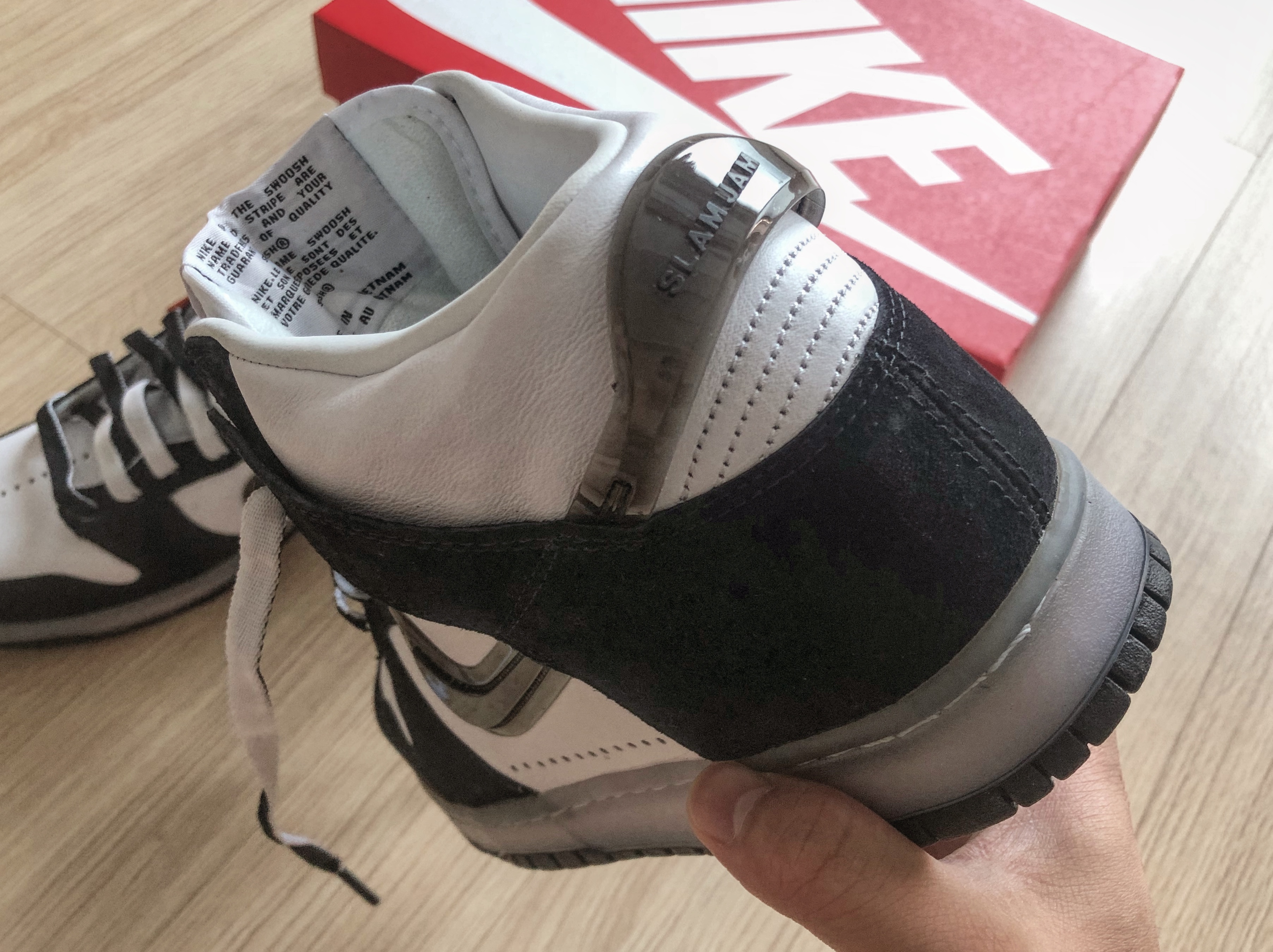 Nike x Slam Jam Dunk High SP Clear Black 착용 스타일 - 3