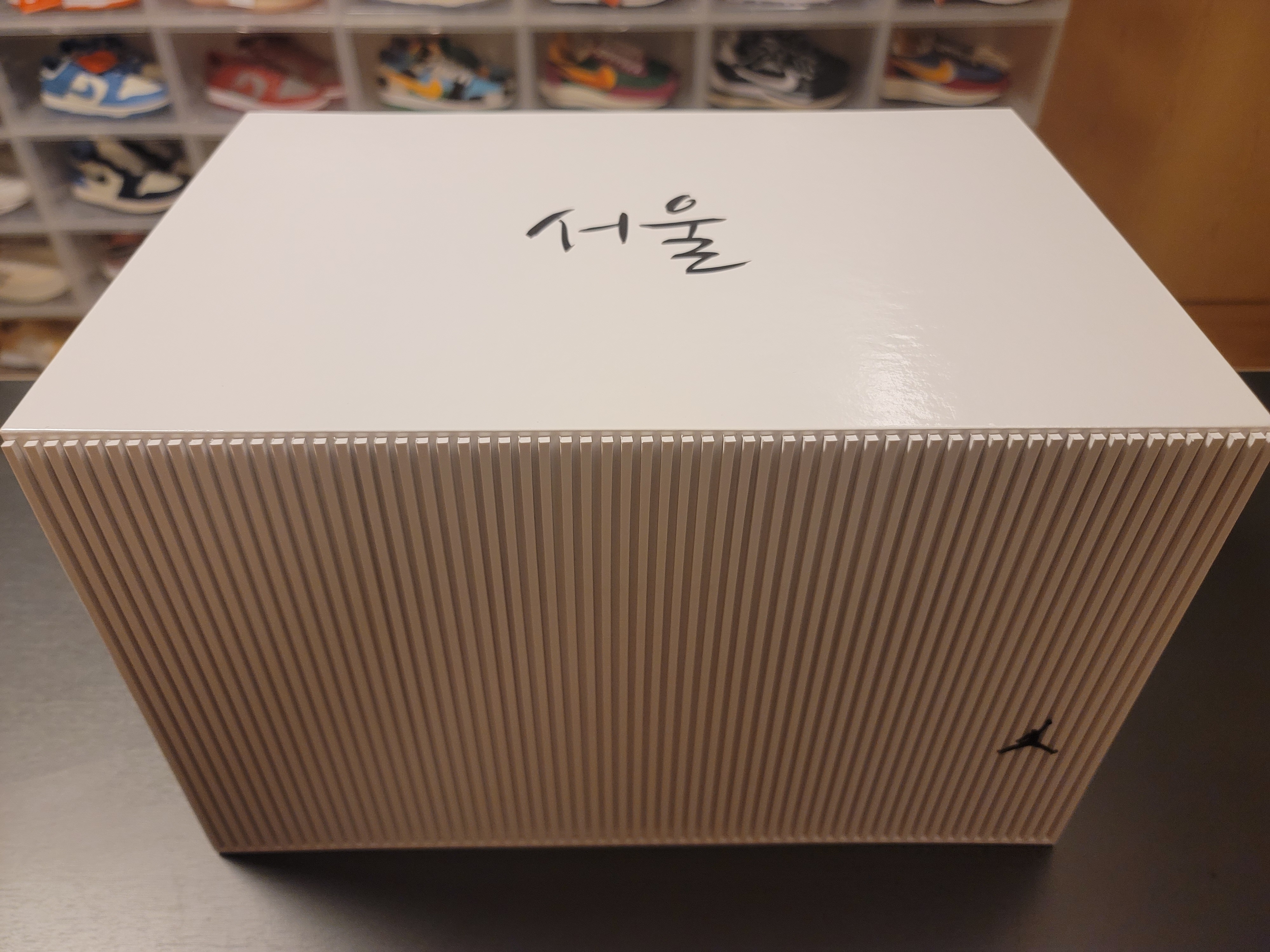 (W) Jordan 3 Retro Seoul - Special Box 착용 스타일 - 1