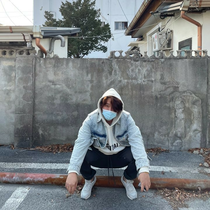 Essentials Knit Hoodie Cream - 20FW, Nike x Fear of God Air Skylon 2 Light Bone 착용 스타일 - 2