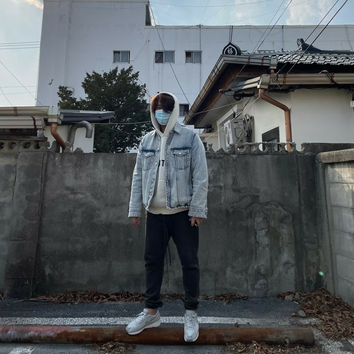 Essentials Knit Hoodie Cream - 20FW, Nike x Fear of God Air Skylon 2 Light Bone 착용 스타일 - 4