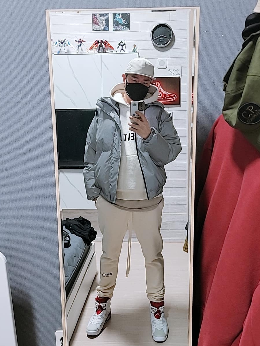 Essentials Knit Hoodie Cream - 20FW, Essentials Sweatpants Buttercream 2020 착용 스타일 - 1
