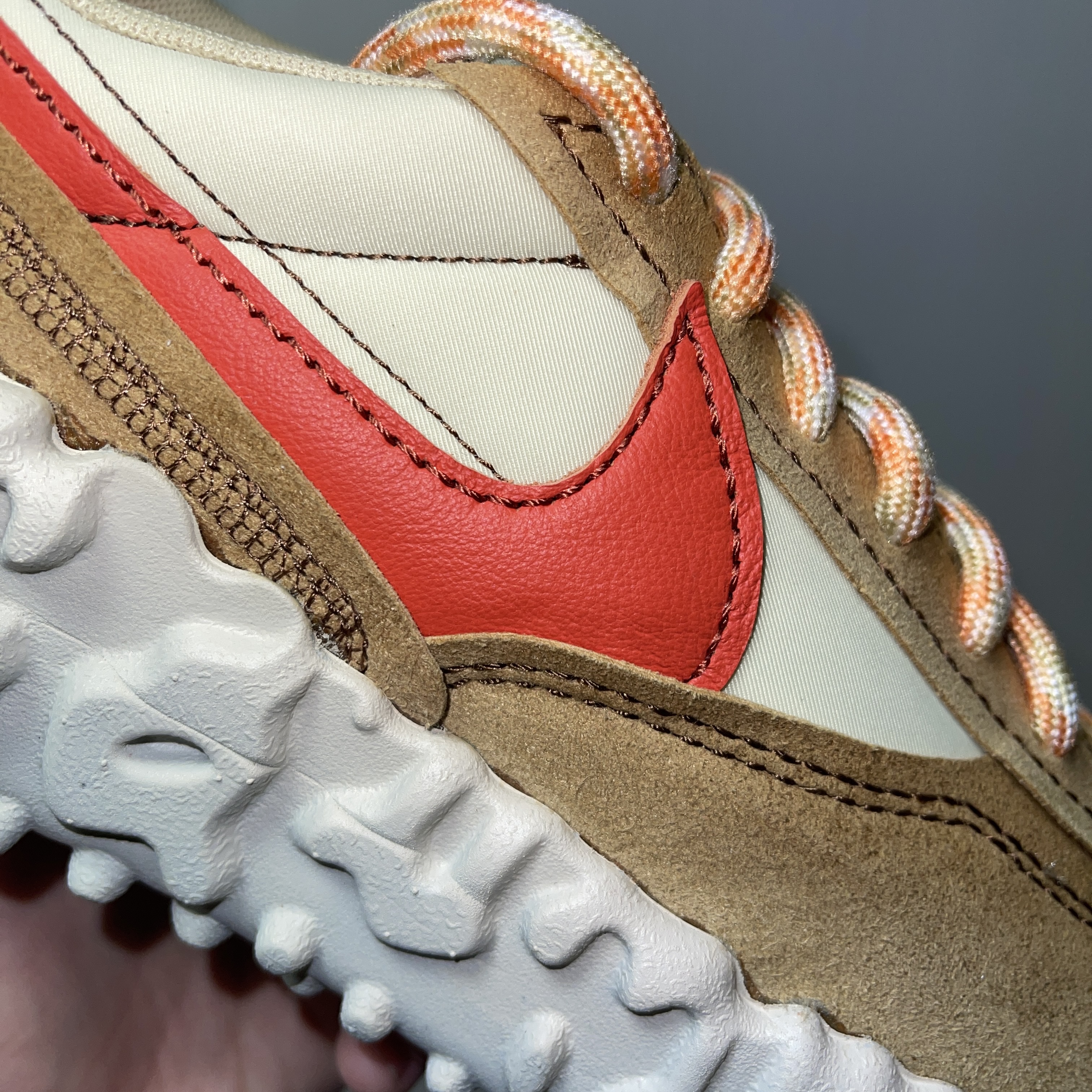 Nike Overbreak SP Fossil 착용 스타일 - 3