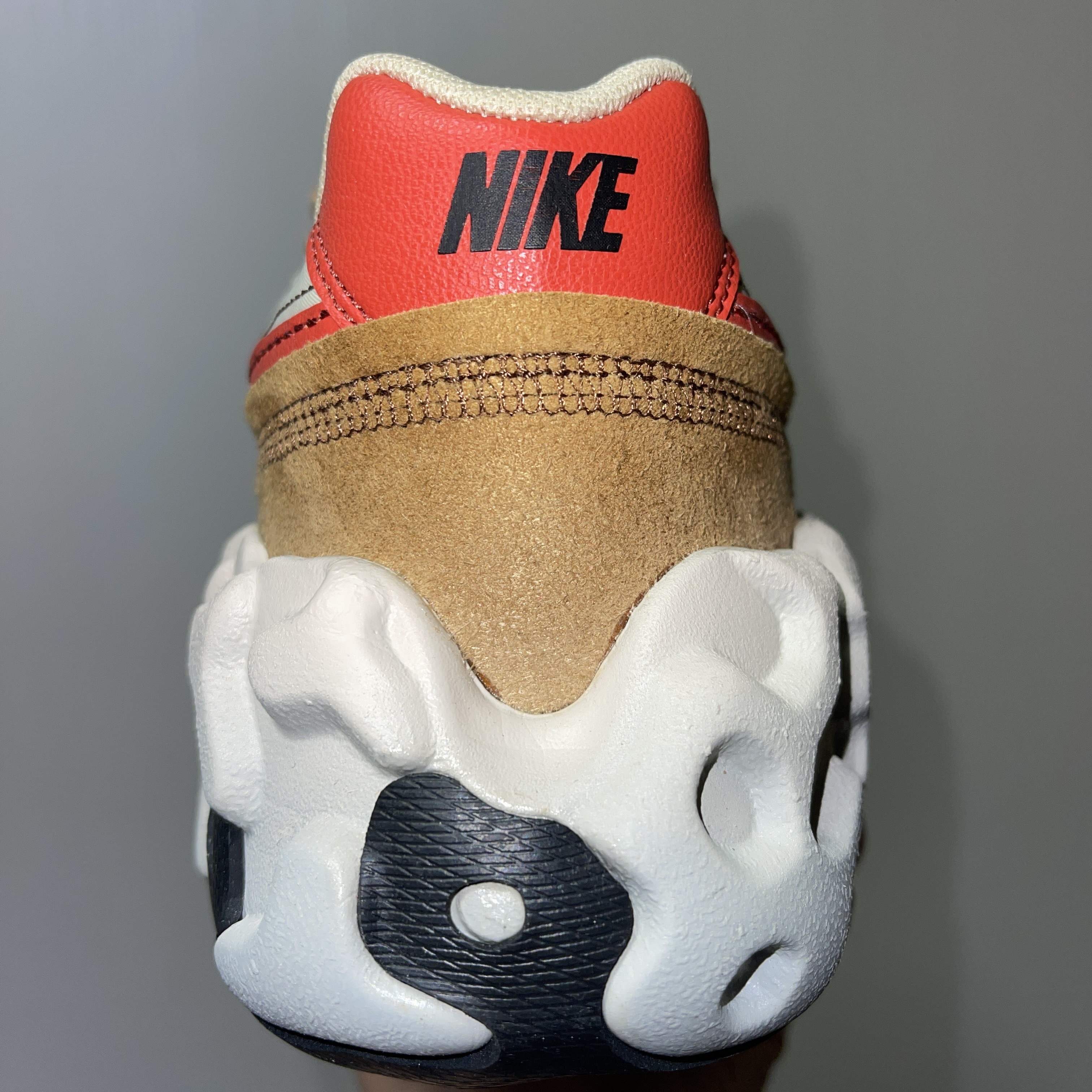 Nike Overbreak SP Fossil 착용 스타일 - 4