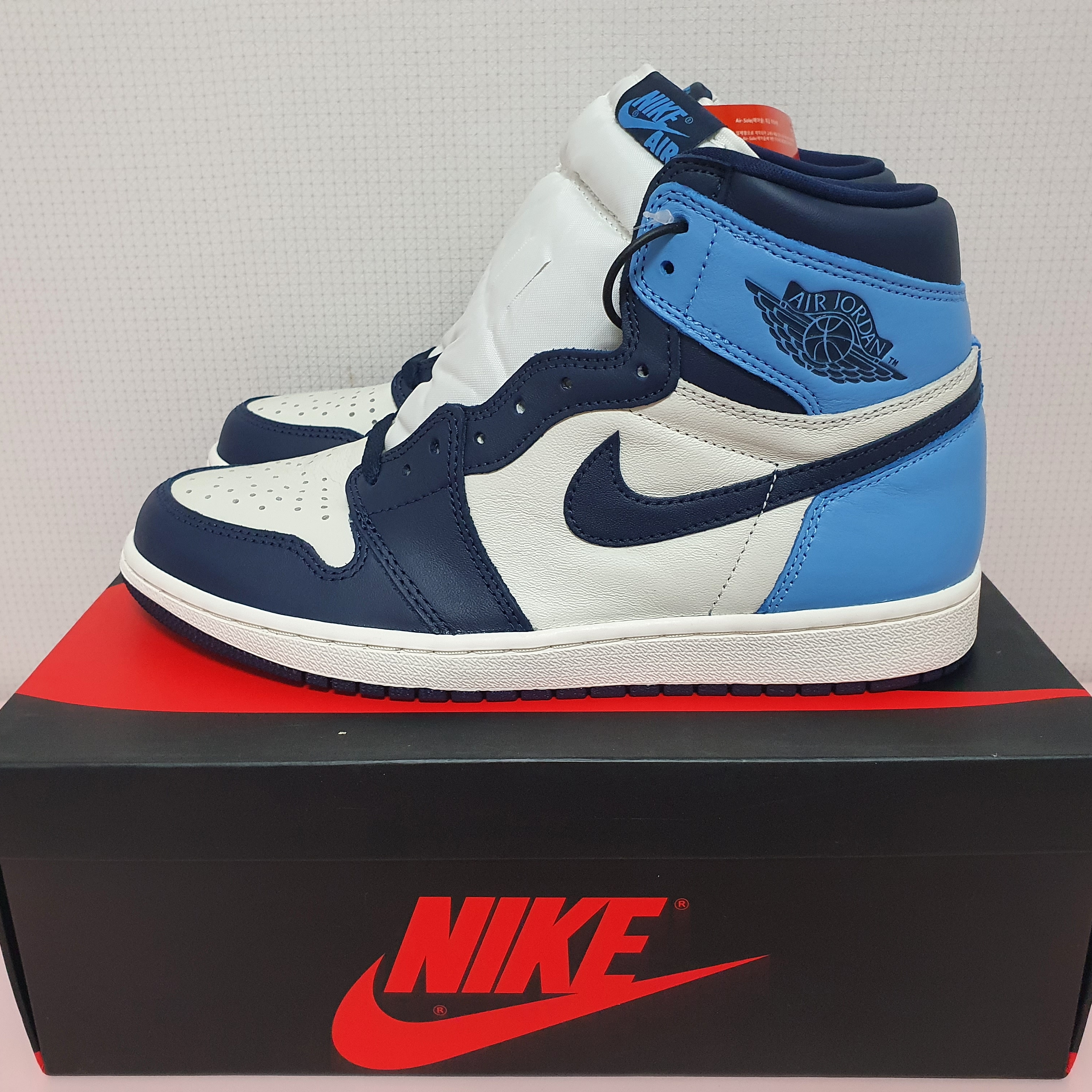 Jordan 1 Retro High Obsidian UNC 착용 스타일 - 2