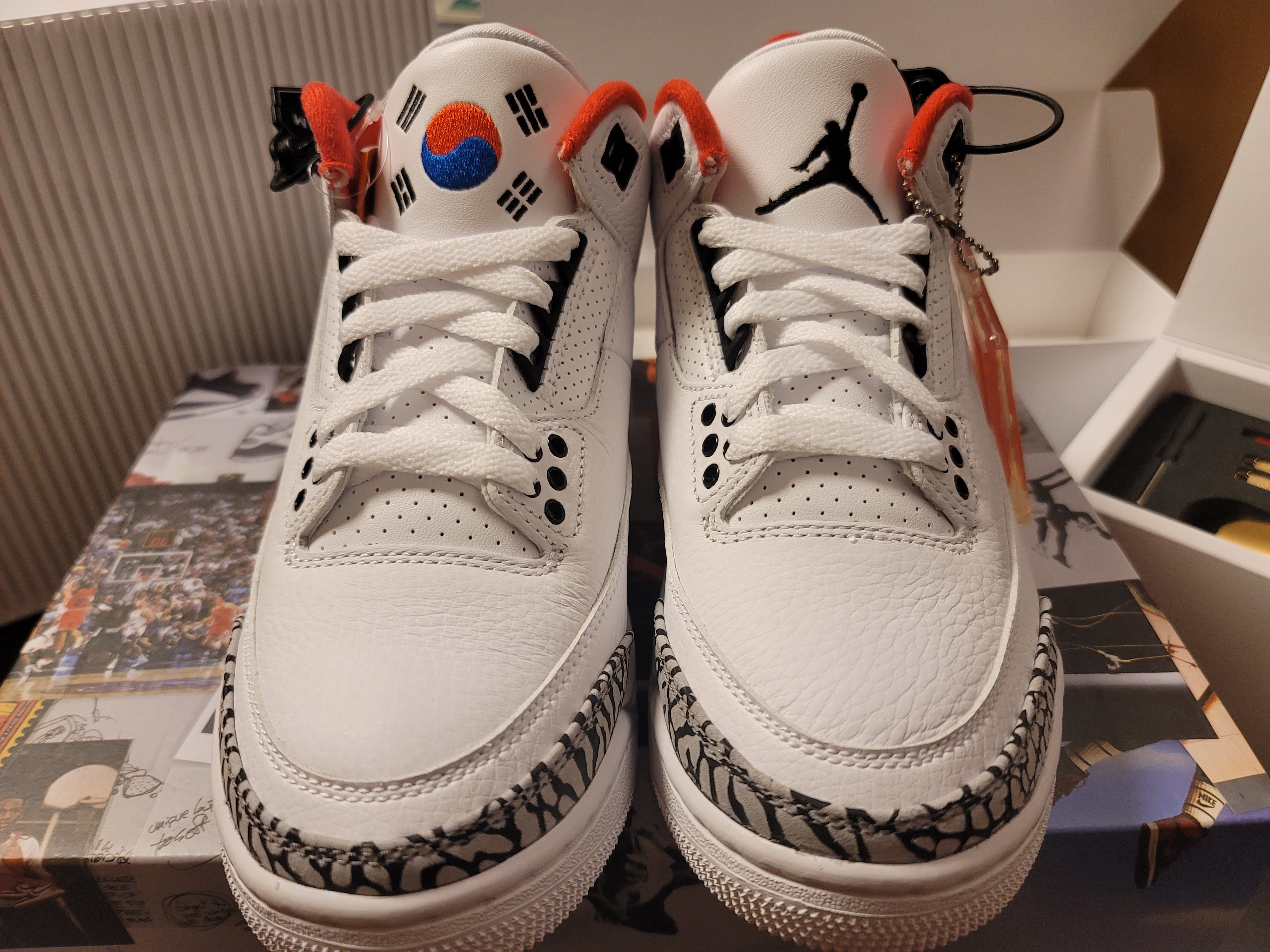 (W) Jordan 3 Retro Seoul - Special Box 착용 스타일 - 2