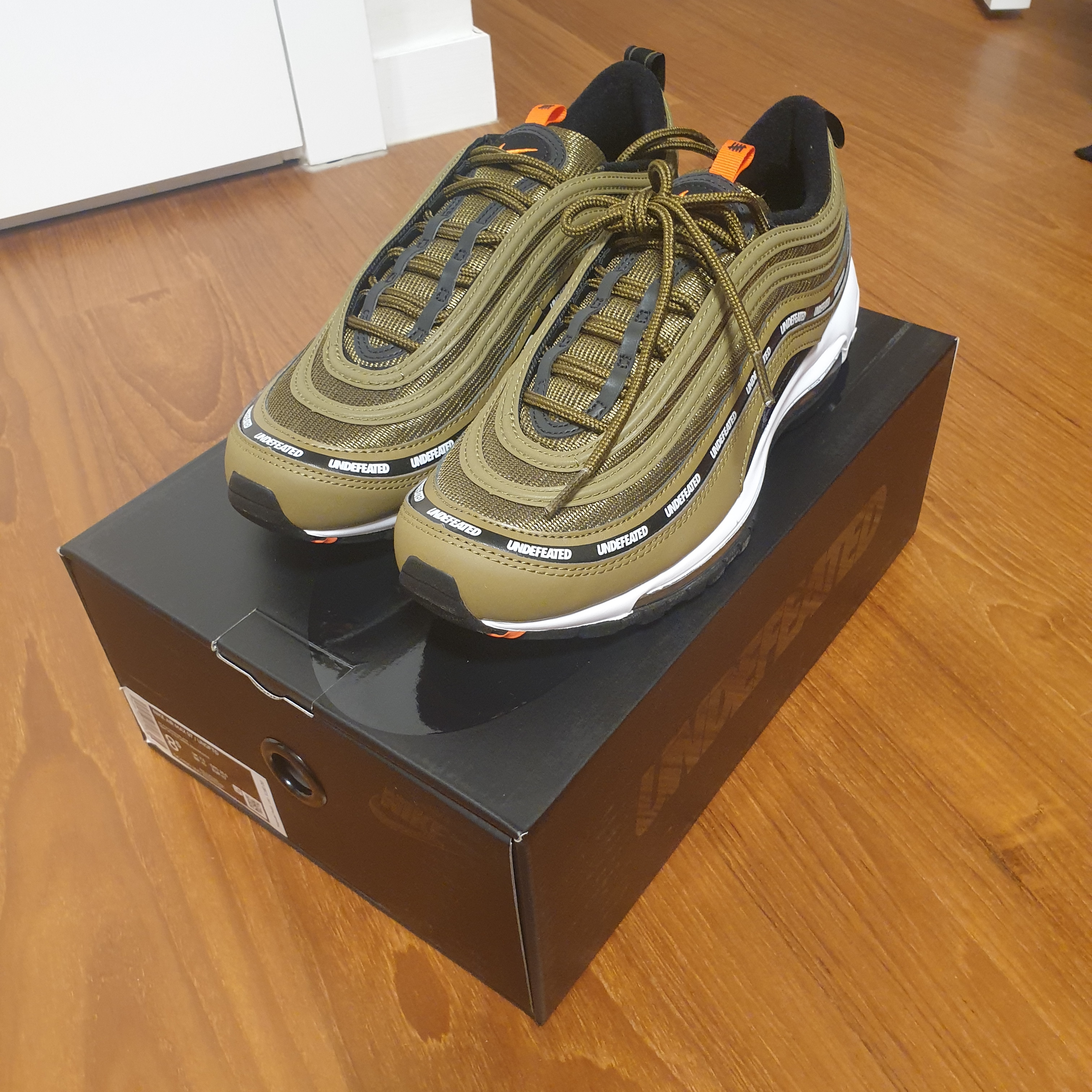 Nike x Undefeated Air Max 97 Militia Green 착용 스타일