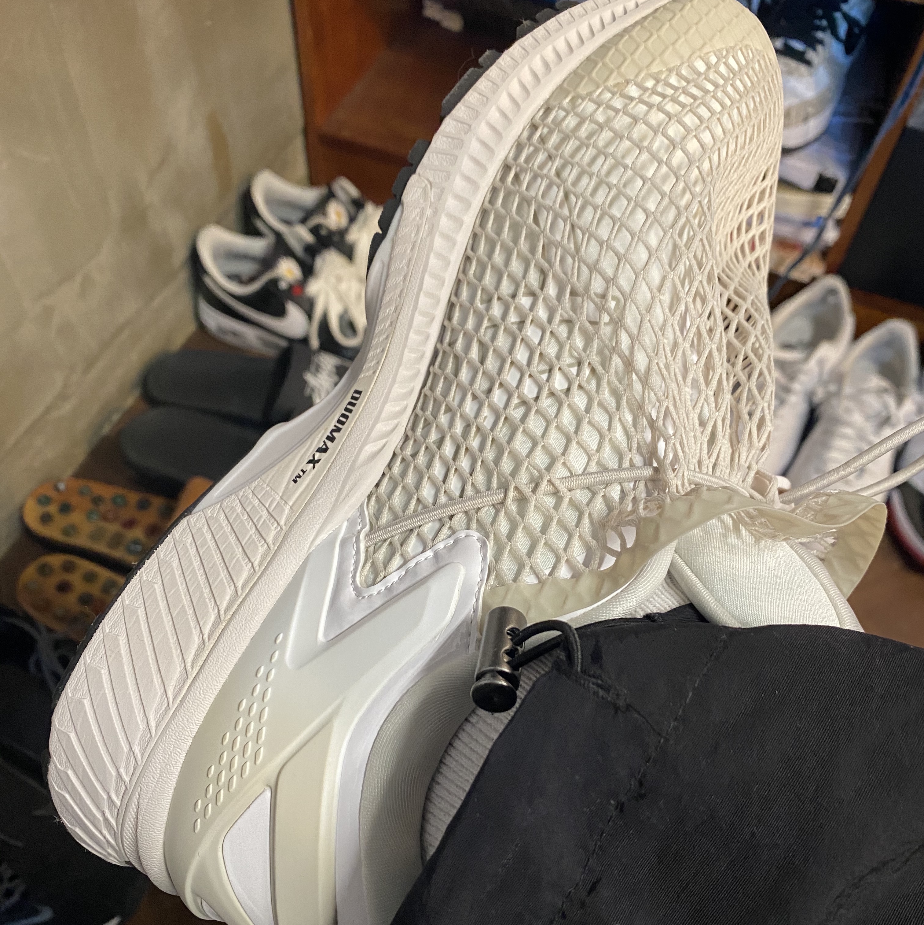Asics x Vivienne Westwood Gel-Kayano 26 Birch White 착용 스타일