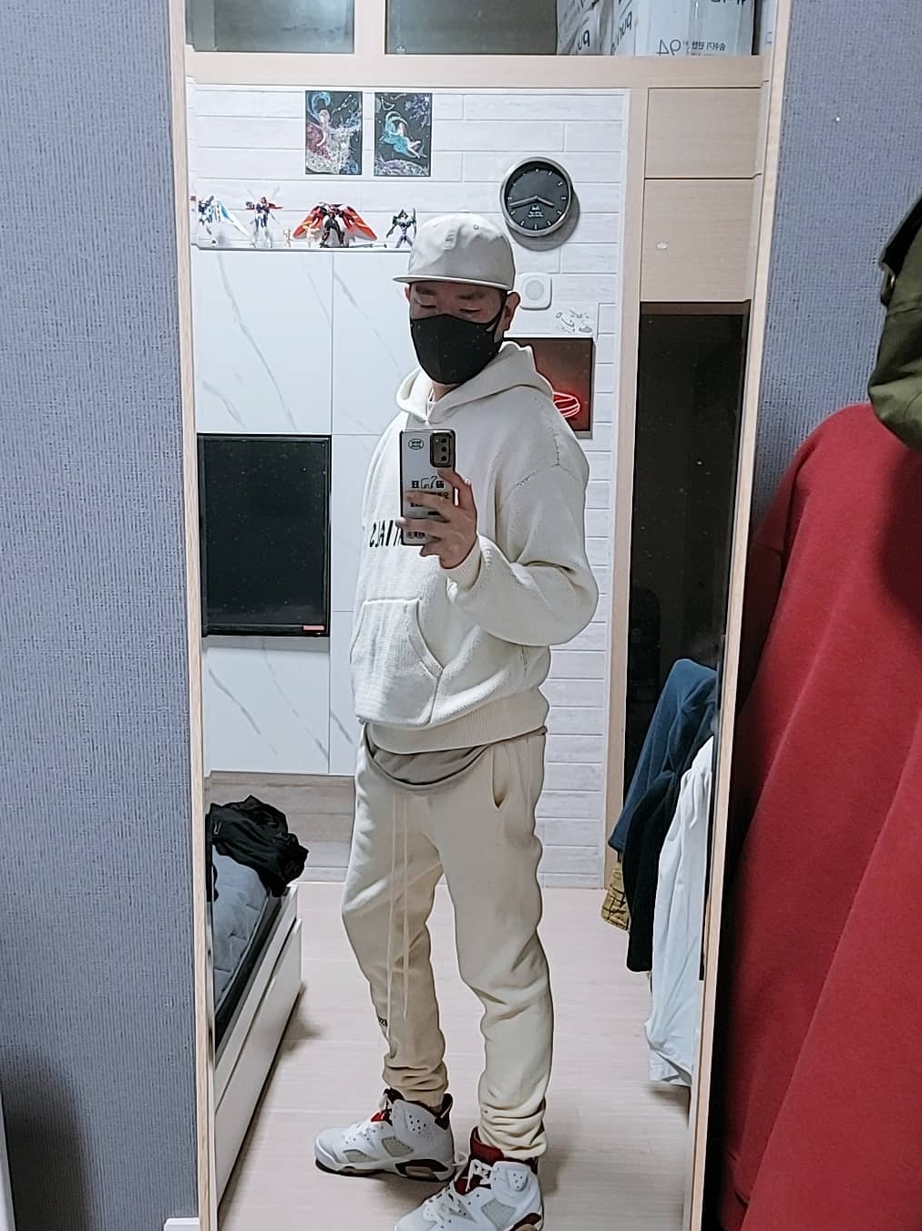 Essentials Knit Hoodie Cream - 20FW, Essentials Sweatpants Buttercream 2020 착용 스타일 - 4