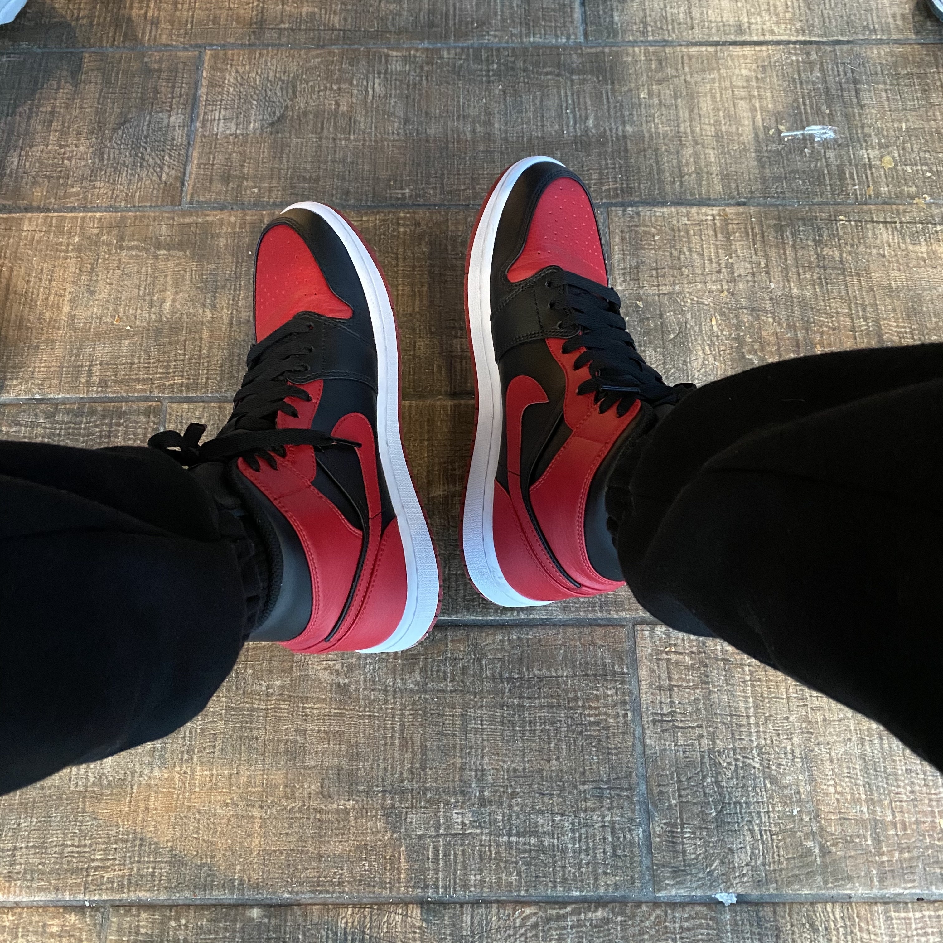 Jordan 1 Mid Bred Banned 2020 착용 스타일