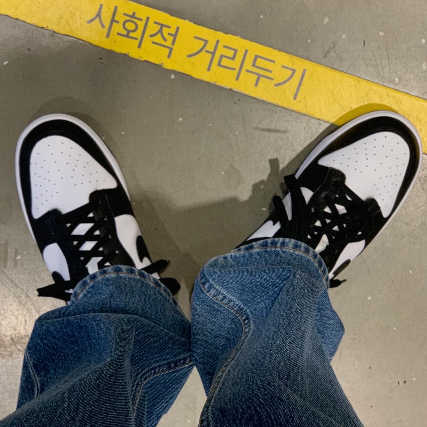 Nike Dunk Low Retro Black 착용 스타일 - 1