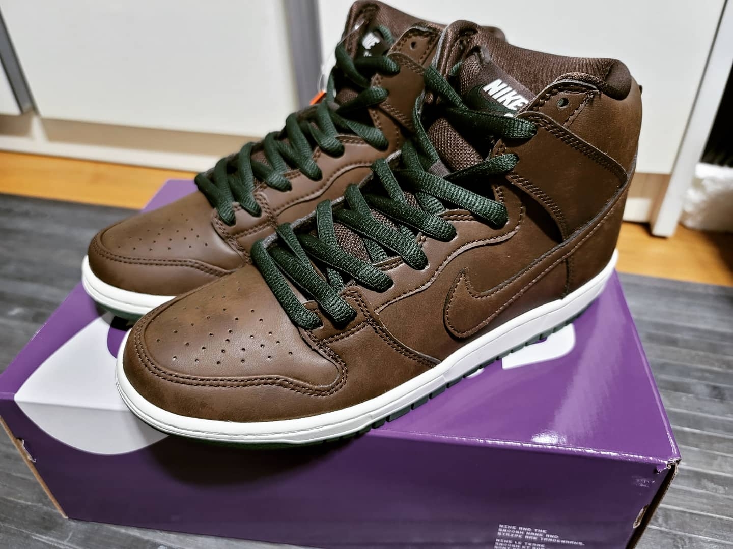 Nike SB Dunk High Pro Baroque Brown 착용 스타일 - 1