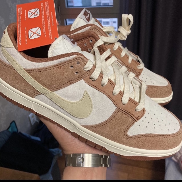 Nike Dunk Low Pro Premium Medium Curry 착용 스타일