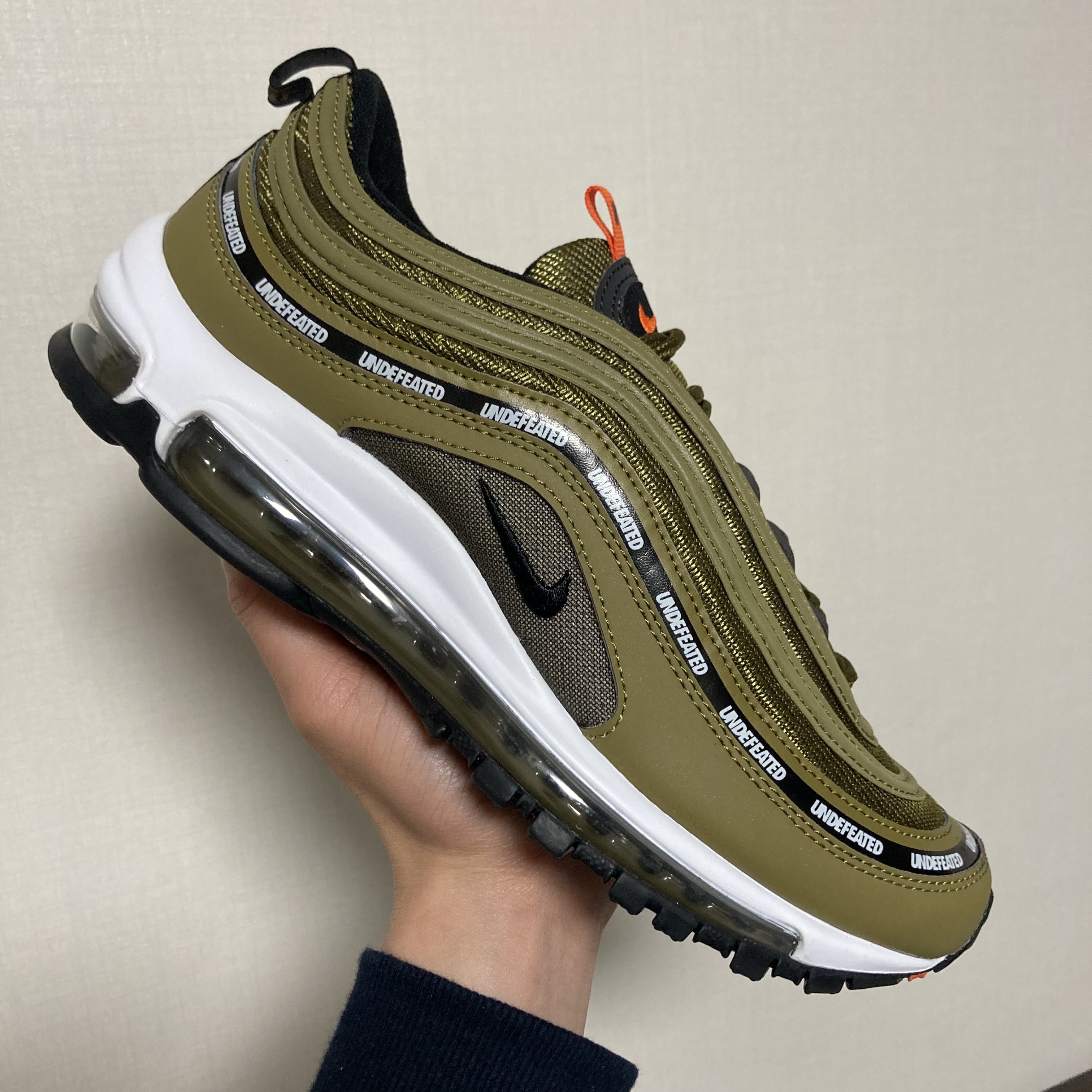 Nike x Undefeated Air Max 97 Militia Green 착용 스타일