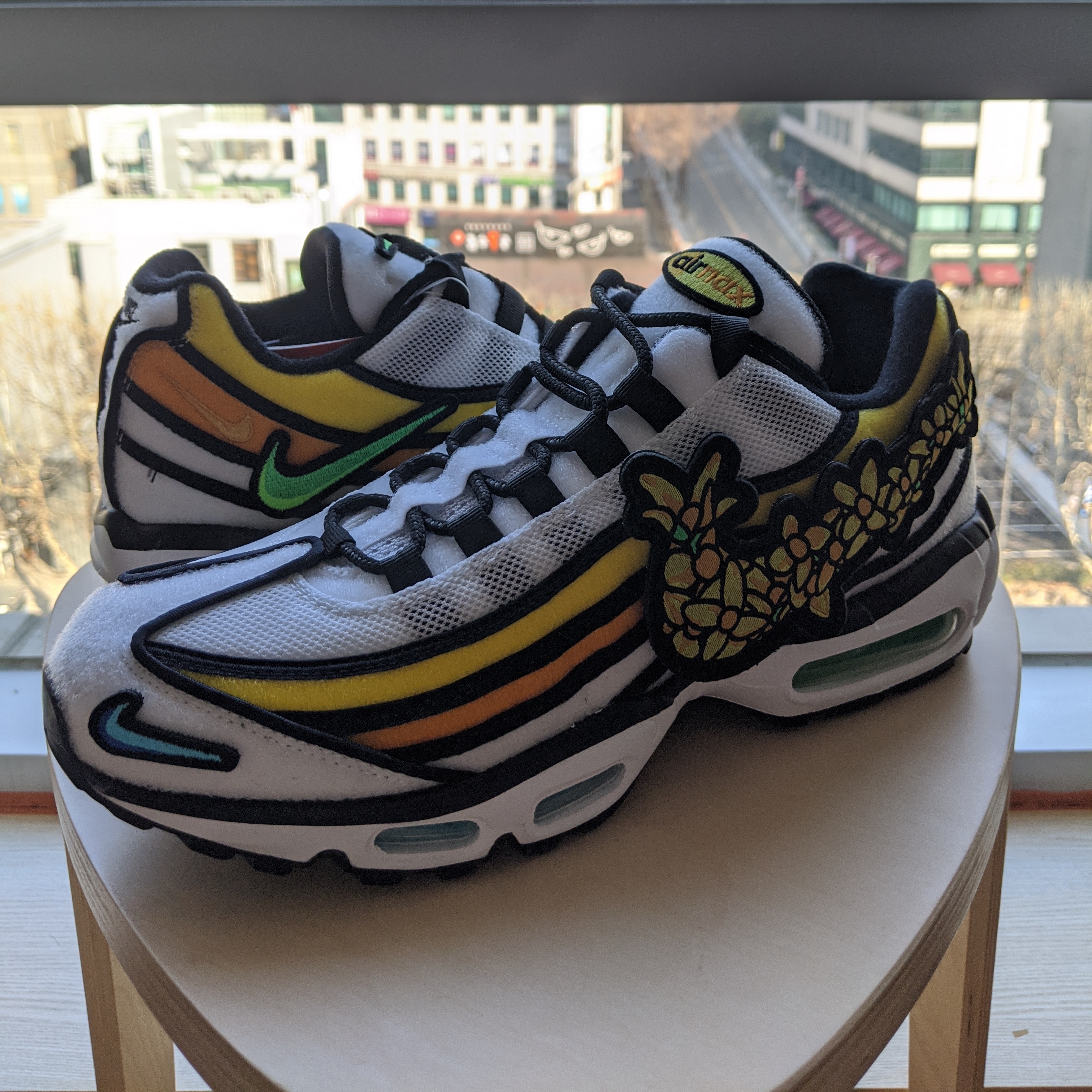 Nike Air Max 95 Pollen Rise 착용 스타일