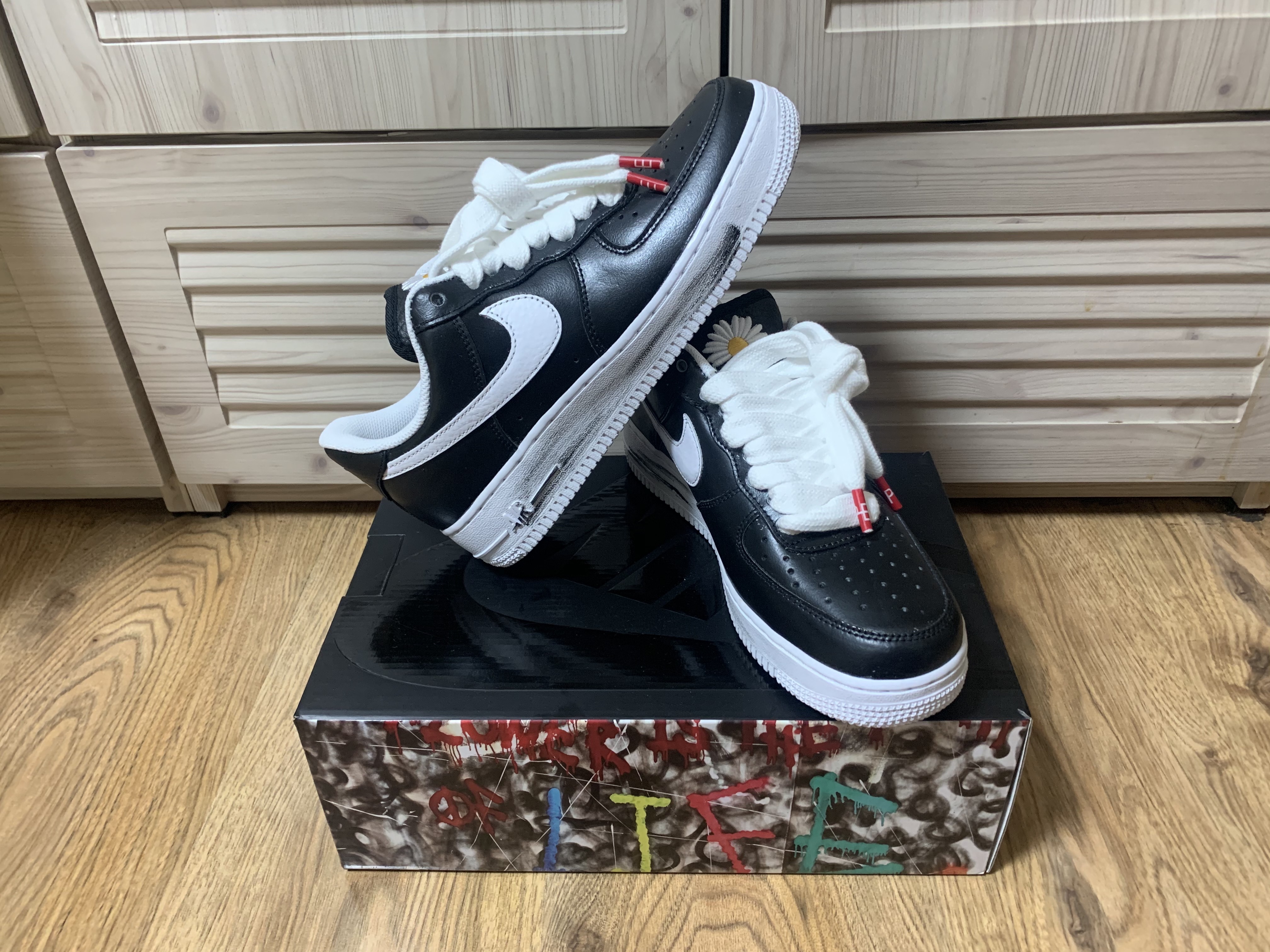 Nike x Peaceminusone Air Force 1 Low Para-Noise 착용 스타일