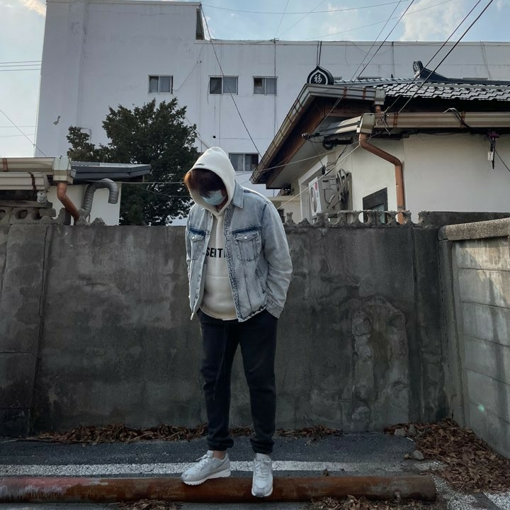 Essentials Knit Hoodie Cream - 20FW, Nike x Fear of God Air Skylon 2 Light Bone 착용 스타일 - 3