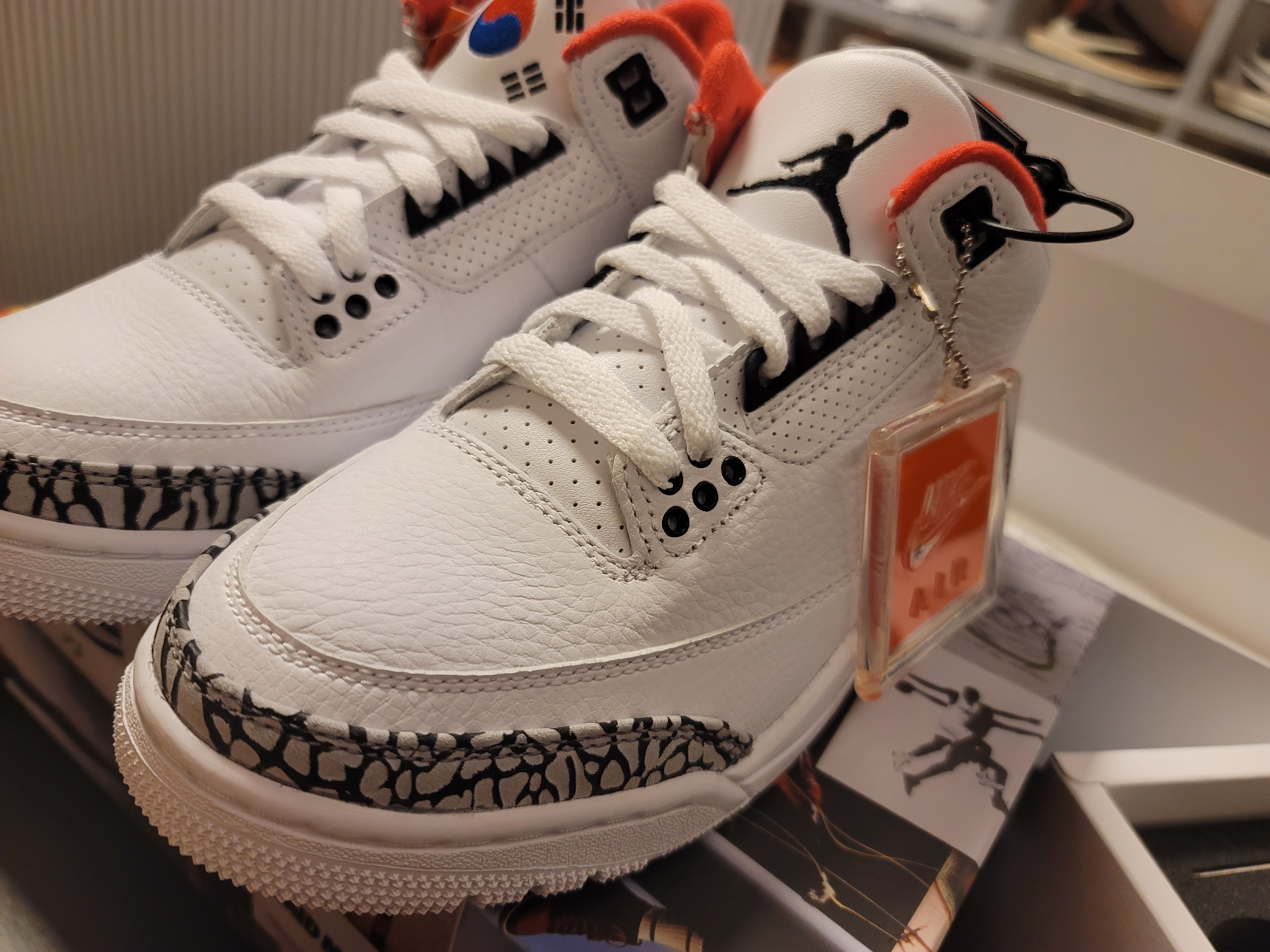 (W) Jordan 3 Retro Seoul - Special Box 착용 스타일 - 3