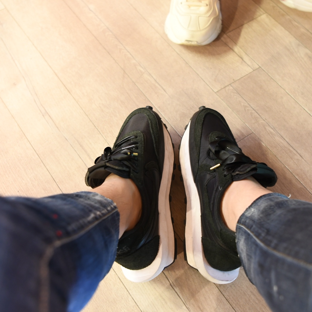 Nike x Sacai LDWaffle Black Nylon 착용 스타일 - 2