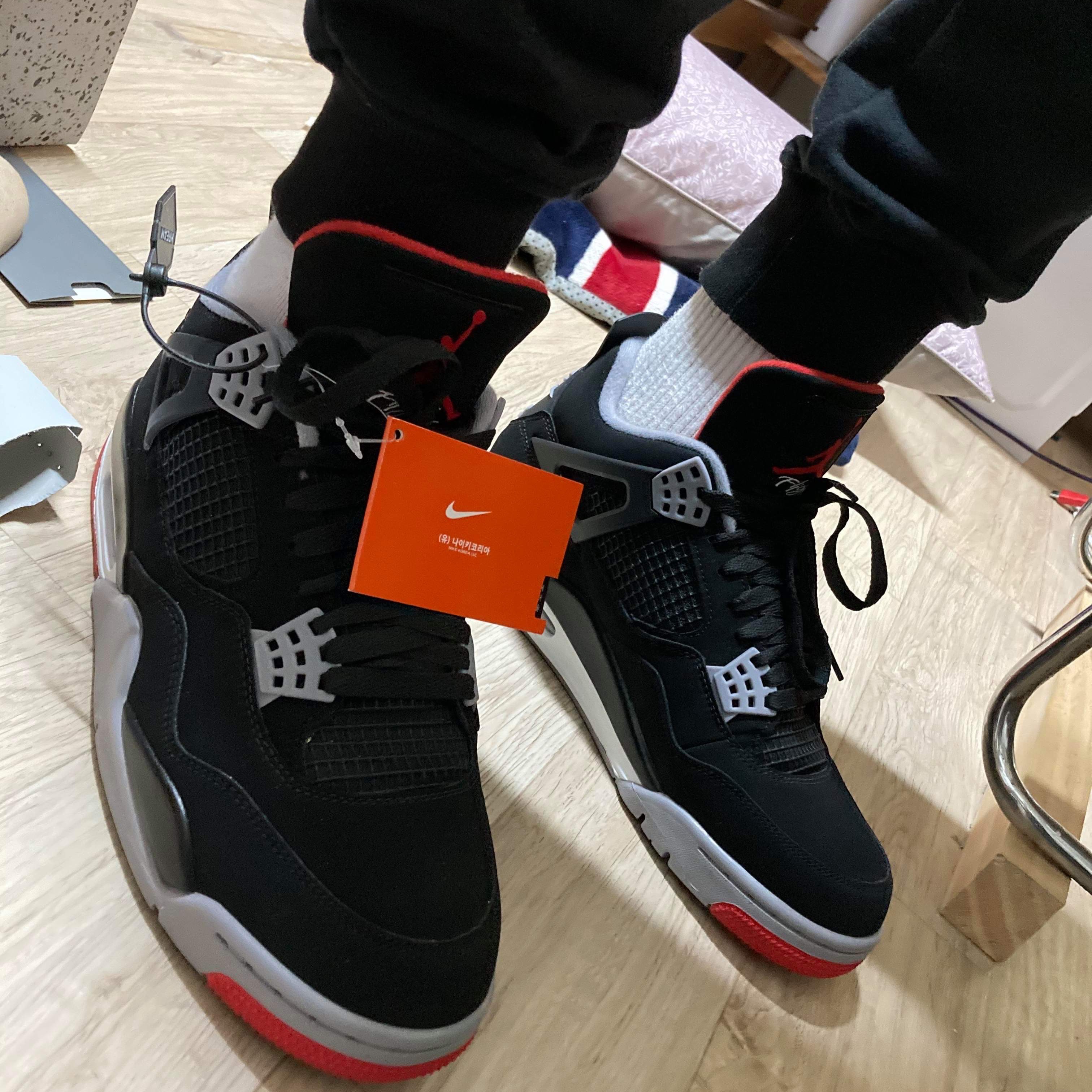 Jordan 11 Retro Jubilee, Jordan 4 Retro Bred 2019 착용 스타일 - 2