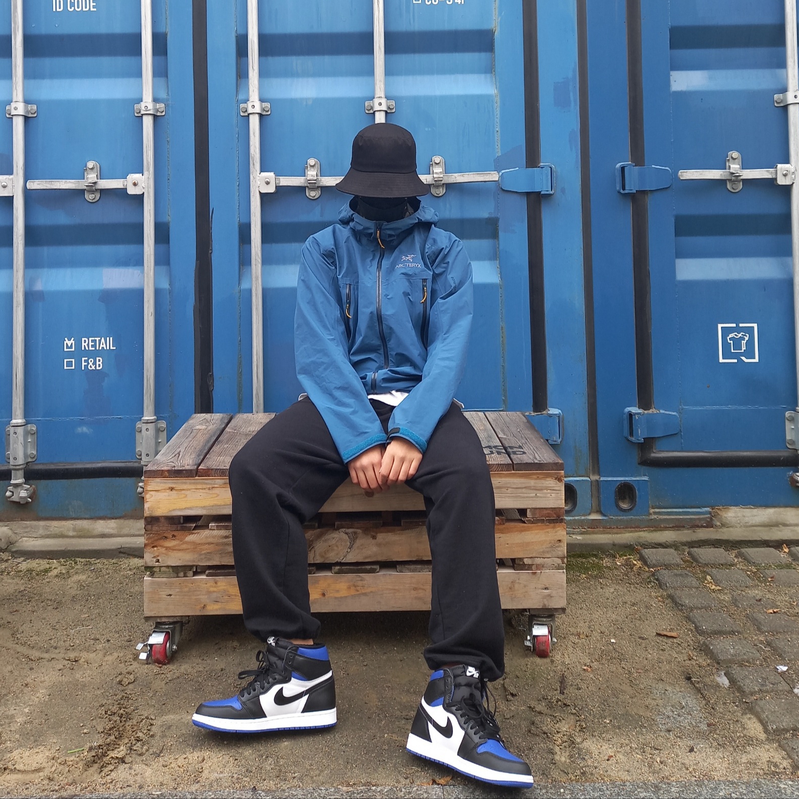 Jordan 1 Retro High OG Royal Toe 착용 스타일