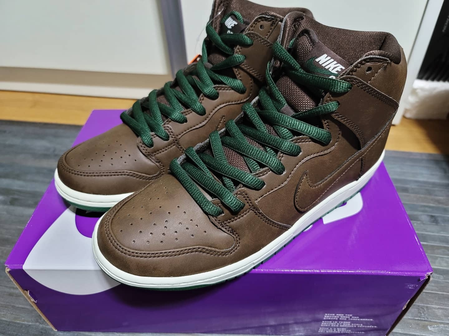 Nike SB Dunk High Pro Baroque Brown 착용 스타일 - 2
